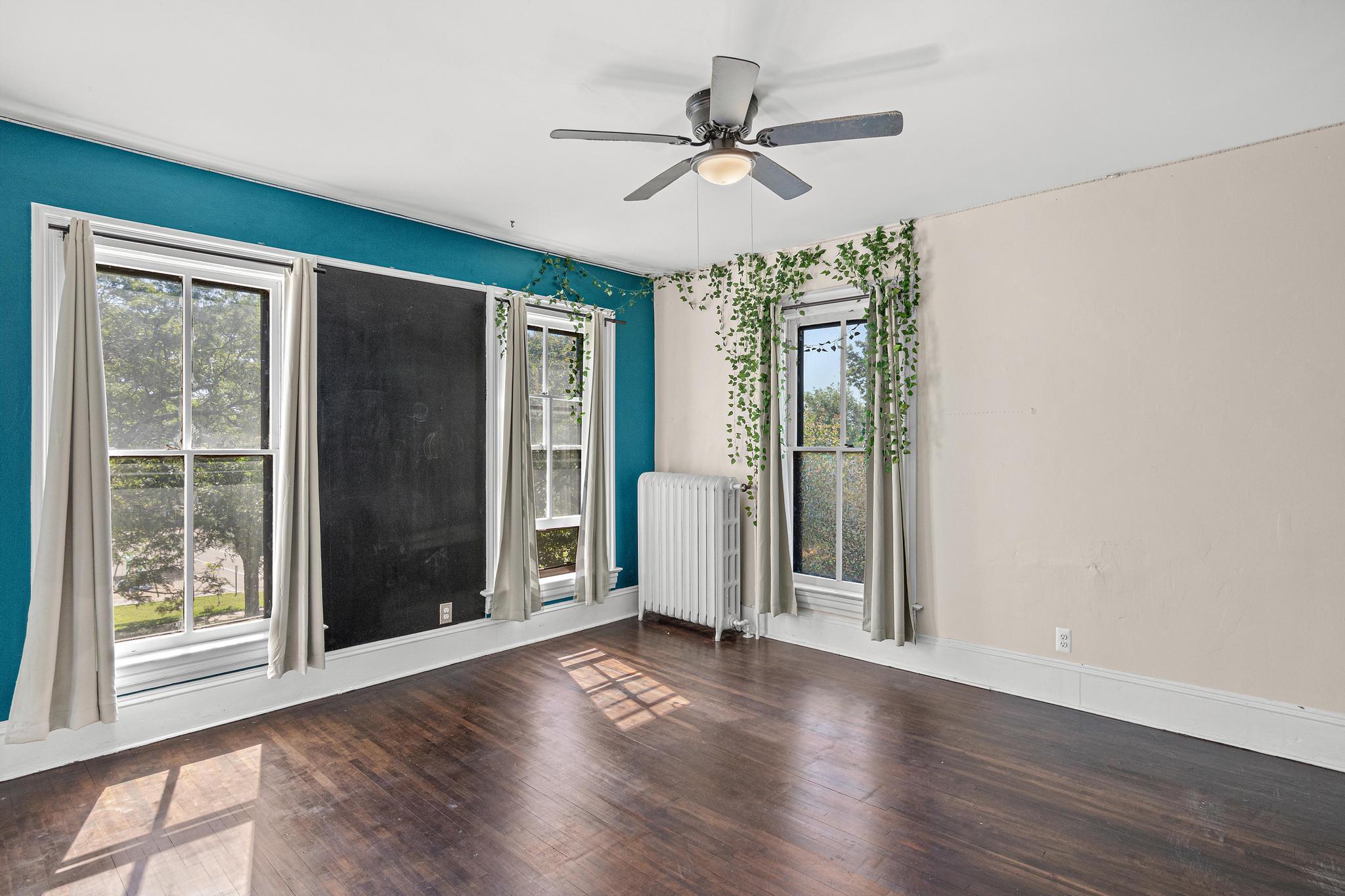View of Residential at 1629 Bryant Avenue, Minneapolis MN 55411, Minneapolis (19 of 31) - Mike Wilen | Minnesota Team Real Estate