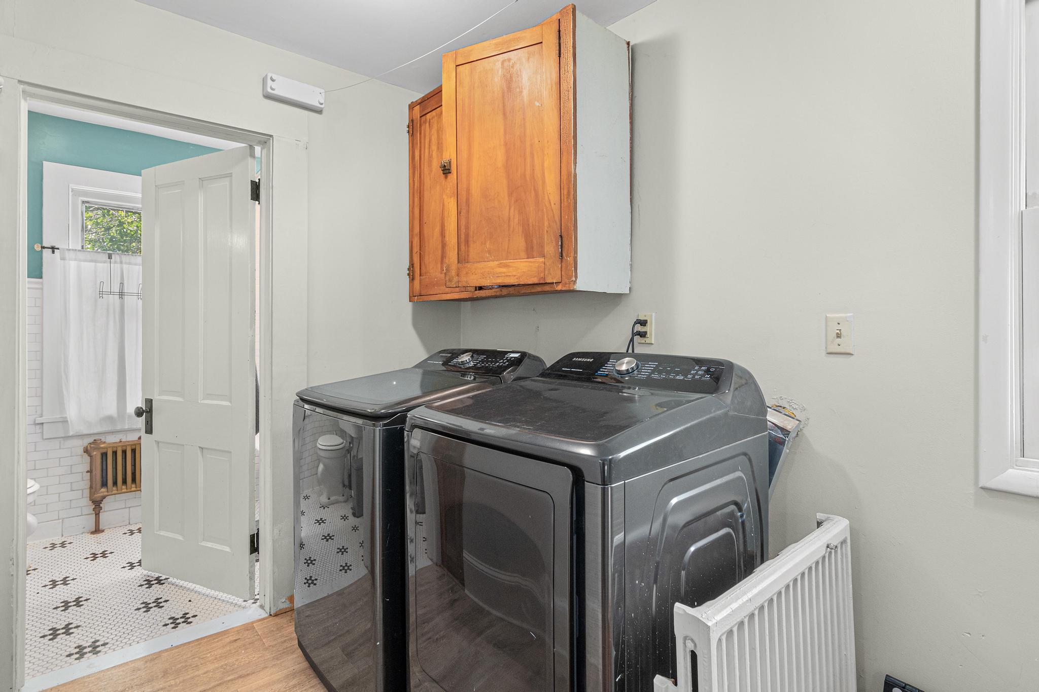 View of Residential at 1629 Bryant Avenue, Minneapolis MN 55411, Minneapolis (16 of 31) - Mike Wilen | Minnesota Team Real Estate