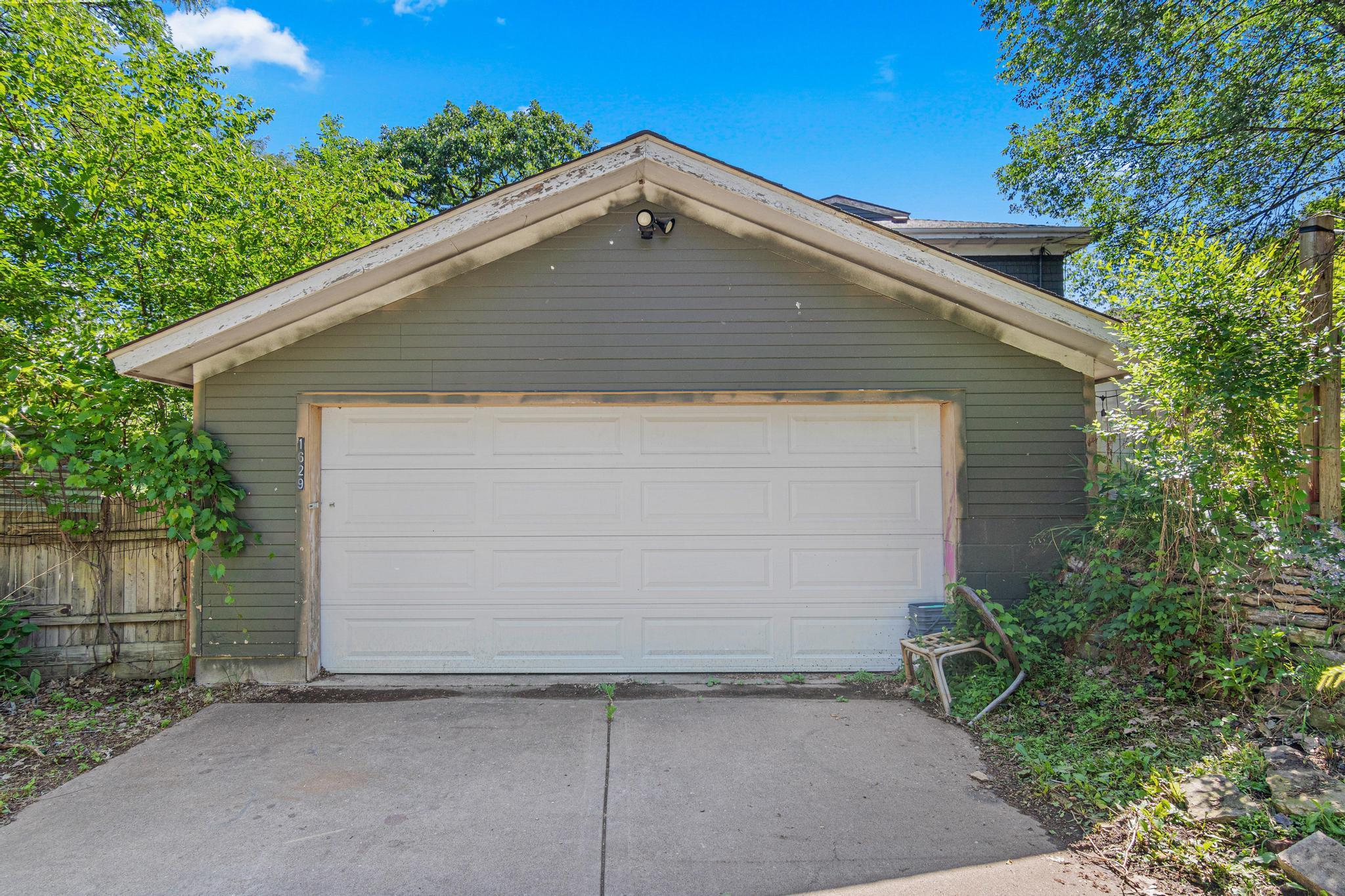 View of Residential at 1629 Bryant Avenue, Minneapolis MN 55411, Minneapolis (28 of 31) - Mike Wilen | Minnesota Team Real Estate