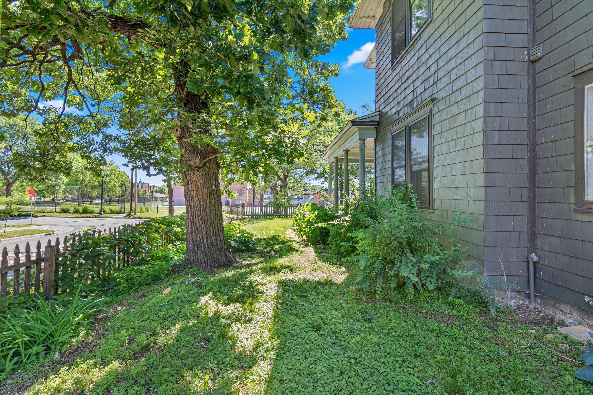View of Residential at 1629 Bryant Avenue, Minneapolis MN 55411, Minneapolis (27 of 31) - Mike Wilen | Minnesota Team Real Estate