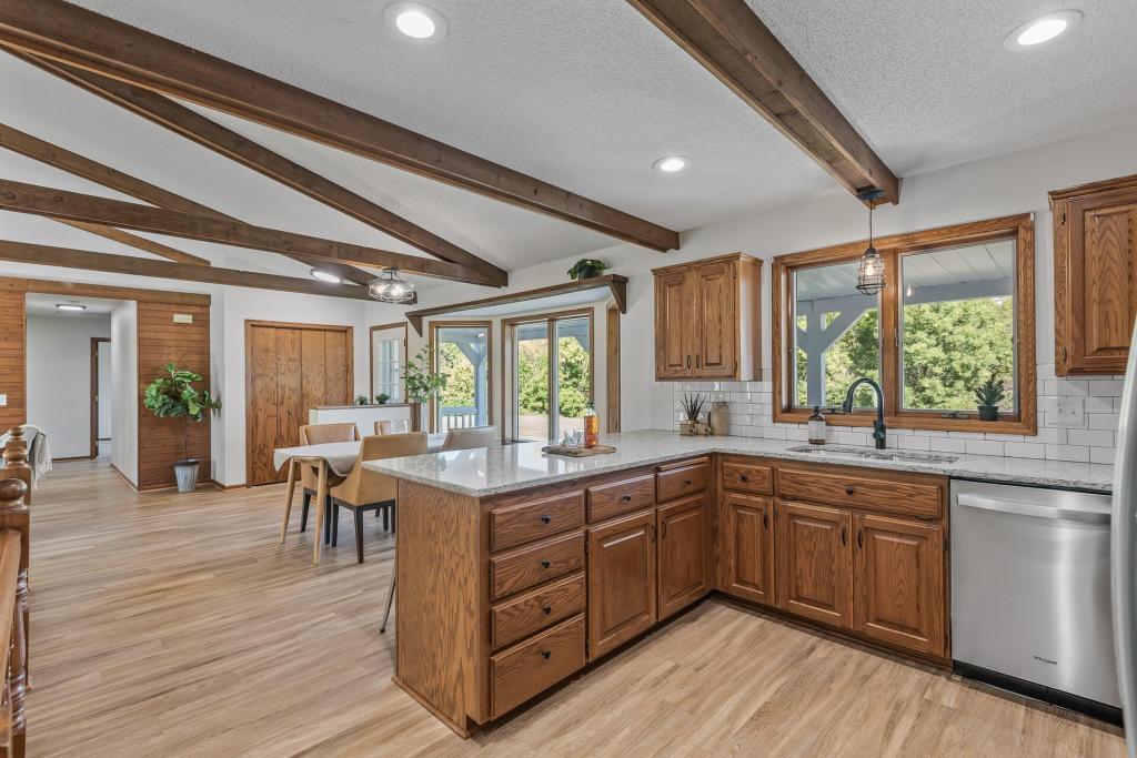 View of Residential at 833 Tyrol Lane, Shakopee MN 55379, Shakopee (15 of 63) - Mike Wilen | Minnesota Team Real Estate