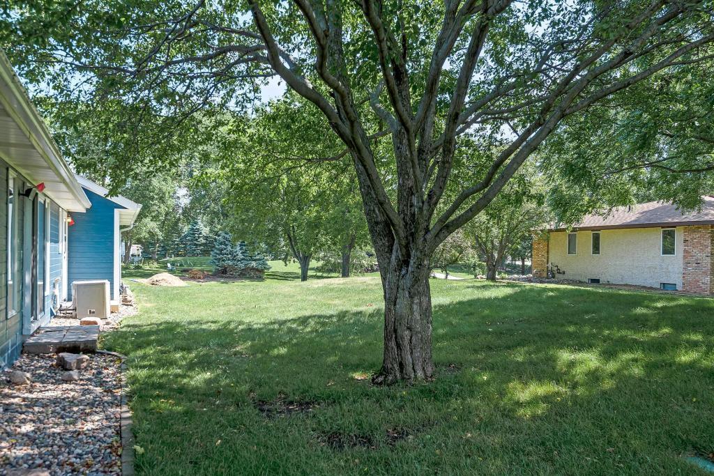 View of Residential at 833 Tyrol Lane, Shakopee MN 55379, Shakopee (36 of 63) - Mike Wilen | Minnesota Team Real Estate