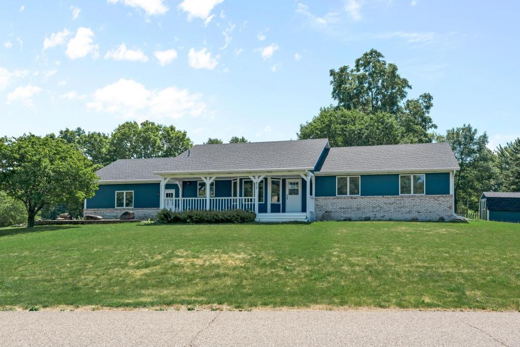 View of Residential at 833 Tyrol Lane, Shakopee MN 55379, Shakopee (35 of 63) - Mike Wilen | Minnesota Team Real Estate