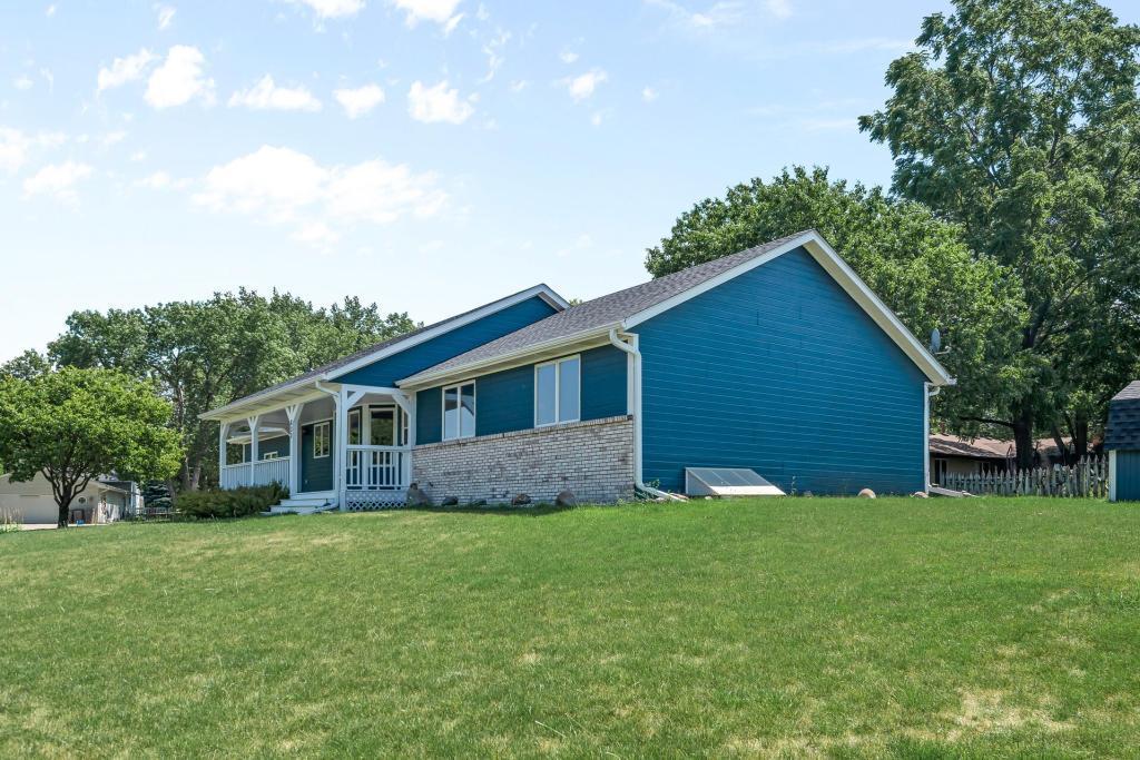 View of Residential at 833 Tyrol Lane, Shakopee MN 55379, Shakopee (34 of 63) - Mike Wilen | Minnesota Team Real Estate