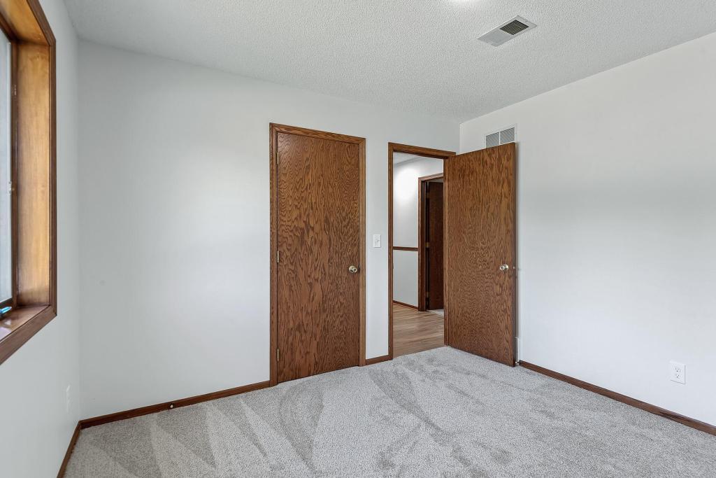 View of Residential at 833 Tyrol Lane, Shakopee MN 55379, Shakopee (22 of 63) - Mike Wilen | Minnesota Team Real Estate