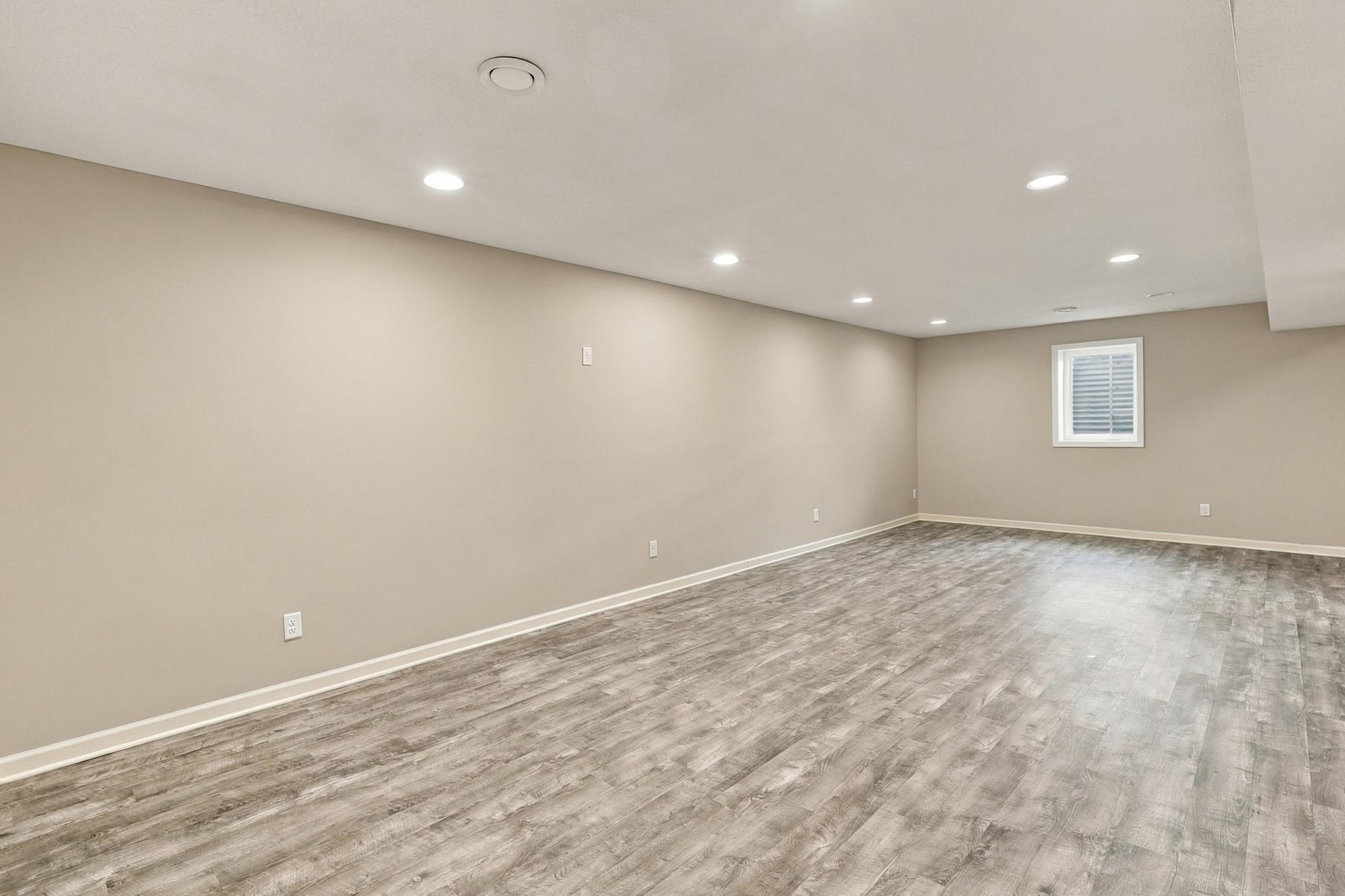 View of Residential at 1560 Oakbrooke Terrace, Eagan MN 55122, Eagan (27 of 47) - Mike Wilen | Minnesota Team Real Estate