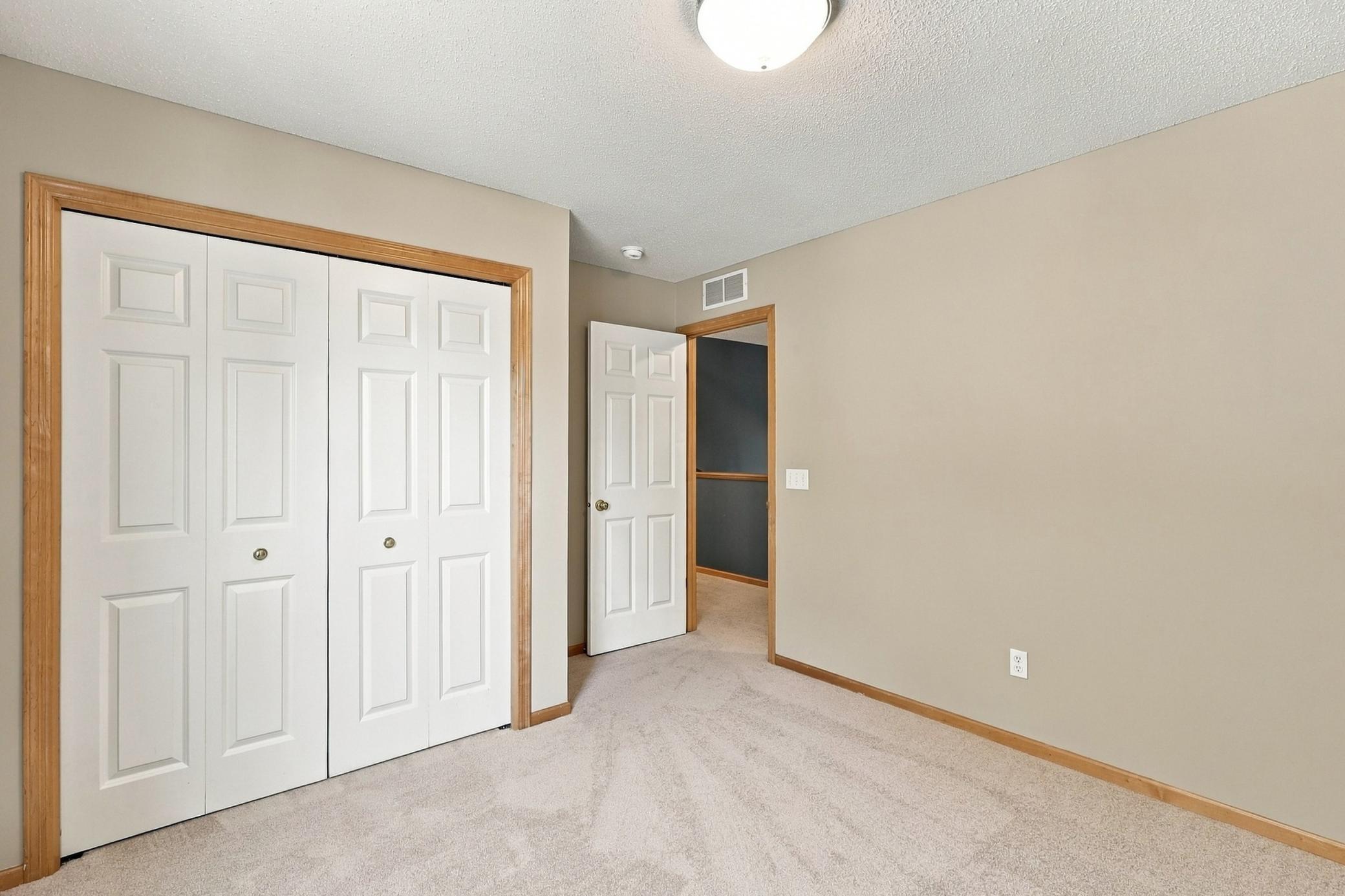 View of Residential at 1560 Oakbrooke Terrace, Eagan MN 55122, Eagan (20 of 47) - Mike Wilen | Minnesota Team Real Estate