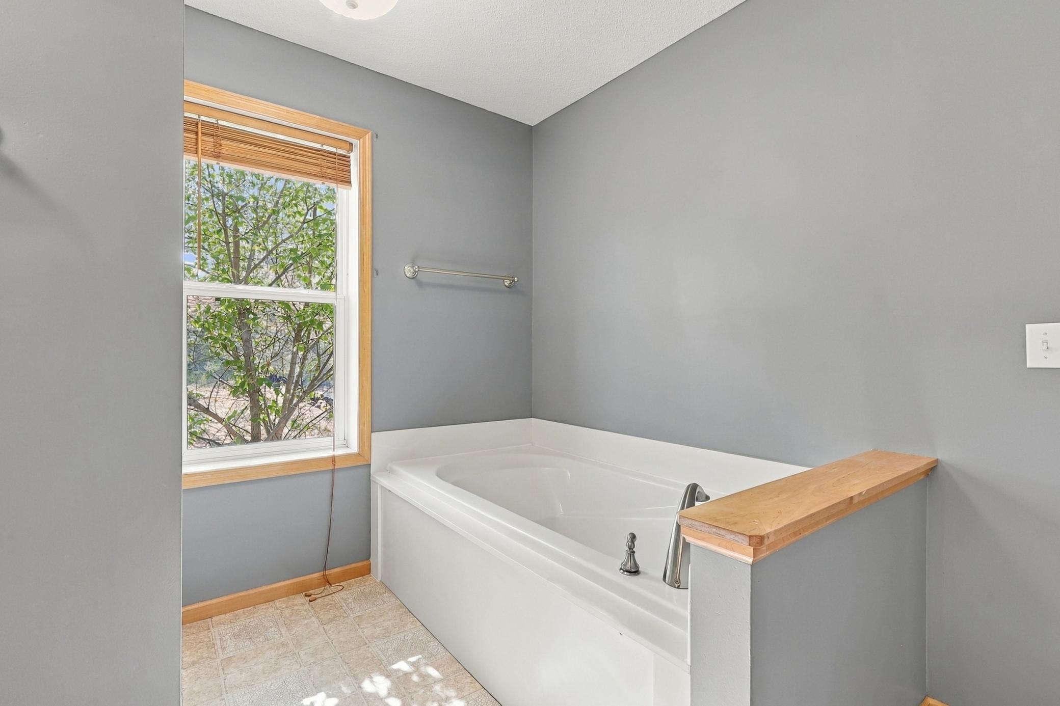 View of Residential at 1560 Oakbrooke Terrace, Eagan MN 55122, Eagan (17 of 47) - Mike Wilen | Minnesota Team Real Estate
