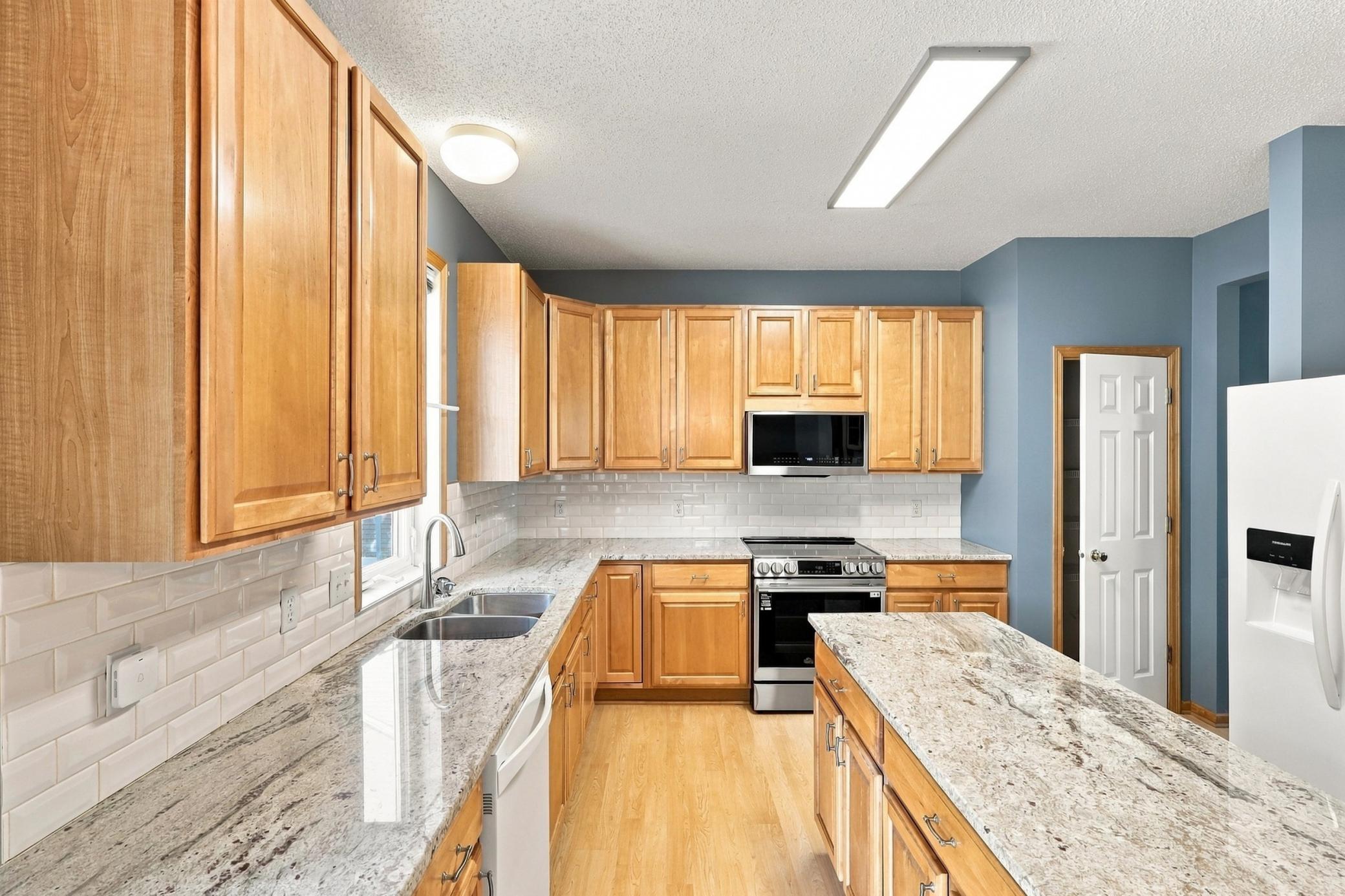 View of Residential at 1560 Oakbrooke Terrace, Eagan MN 55122, Eagan (3 of 47) - Mike Wilen | Minnesota Team Real Estate