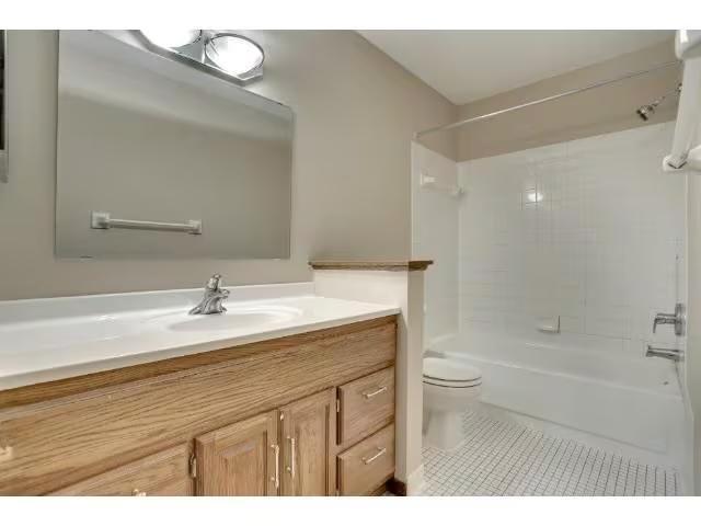 View of Residential at 2240 Ridge Drive #33, Saint Louis Park MN 55416, Saint Louis Park (8 of 13) - Mike Wilen | Minnesota Team Real Estate