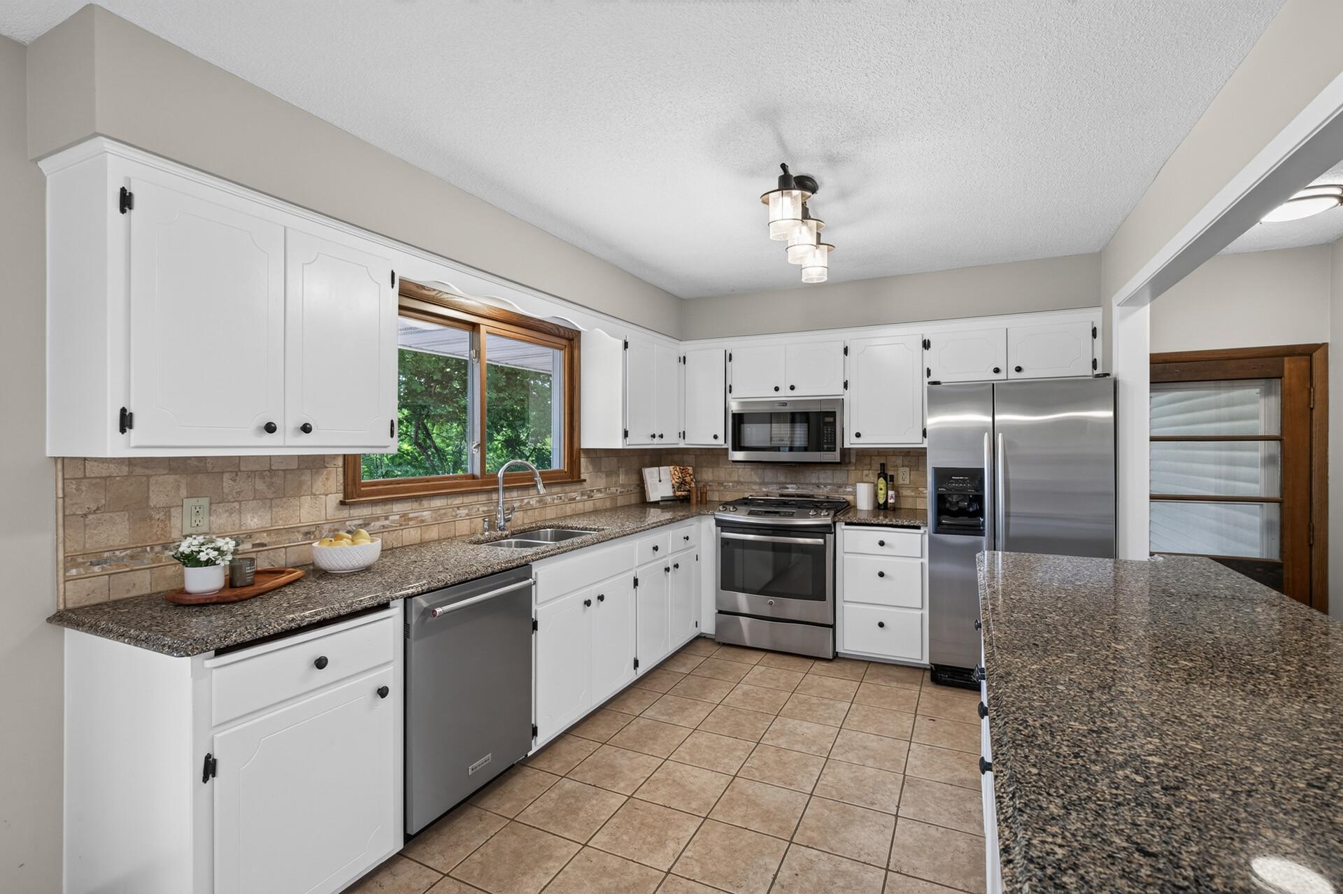 View of Residential at 13769 Fairlawn Avenue, Apple Valley MN 55124, Apple Valley (4 of 35) - Mike Wilen | Minnesota Team Real Estate