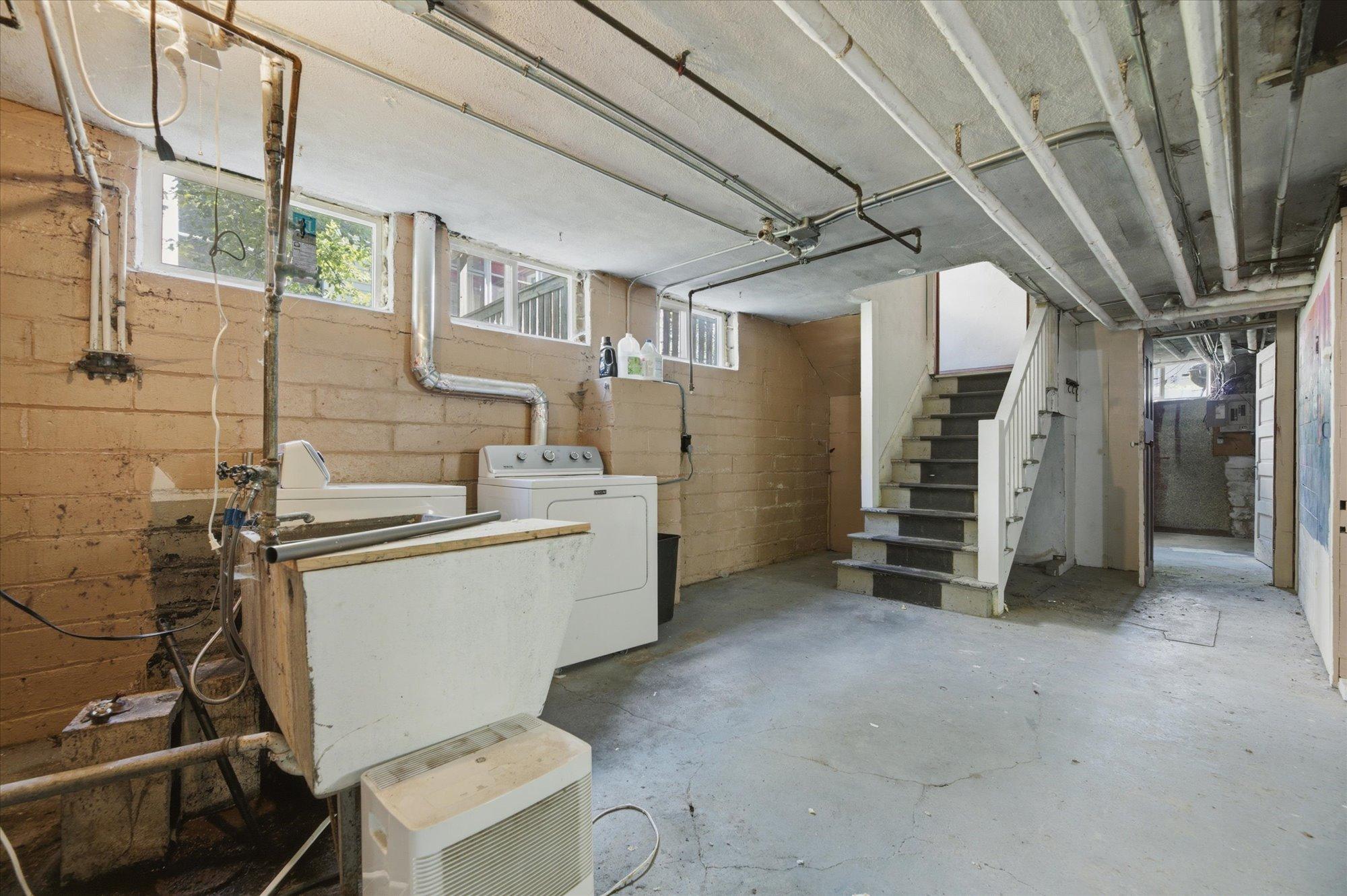 View of Residential Income at 3509 11th Avenue, Minneapolis MN 55407, Minneapolis (25 of 33) - Mike Wilen | Minnesota Team Real Estate