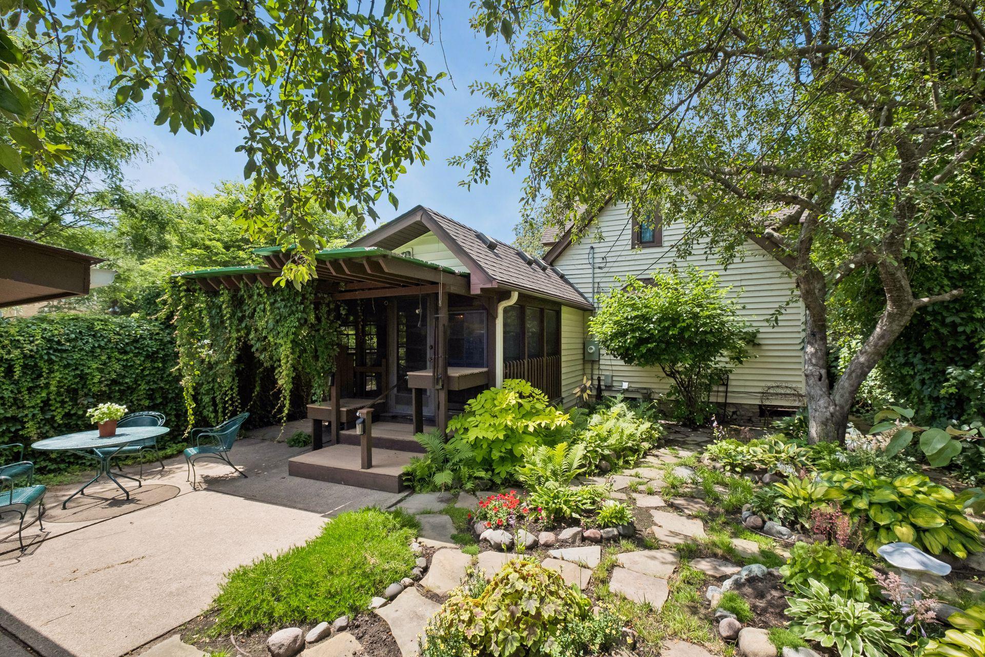 View of Residential at 1114 Gibbs Avenue, Saint Paul MN 55108, Saint Paul (30 of 43) - Mike Wilen | Minnesota Team Real Estate