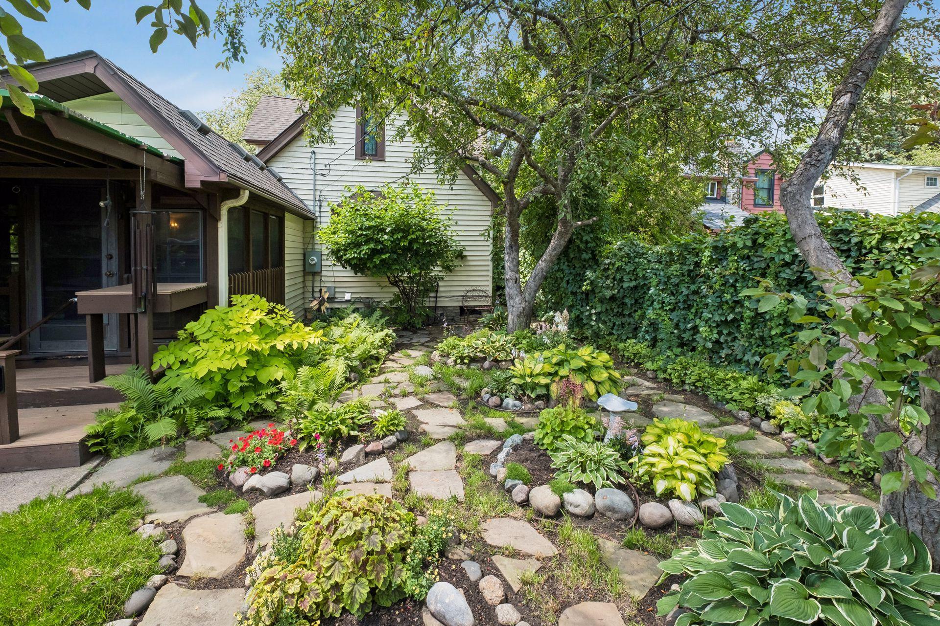 View of Residential at 1114 Gibbs Avenue, Saint Paul MN 55108, Saint Paul (29 of 43) - Mike Wilen | Minnesota Team Real Estate