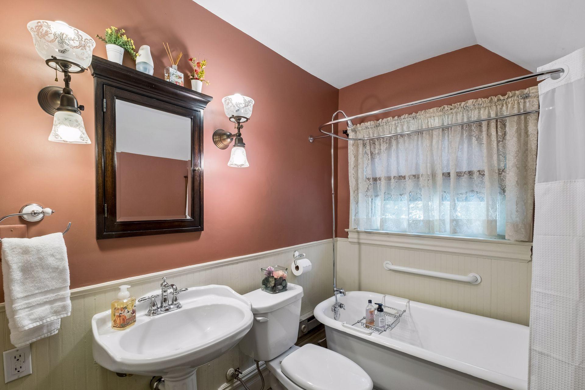 View of Residential at 1114 Gibbs Avenue, Saint Paul MN 55108, Saint Paul (24 of 43) - Mike Wilen | Minnesota Team Real Estate