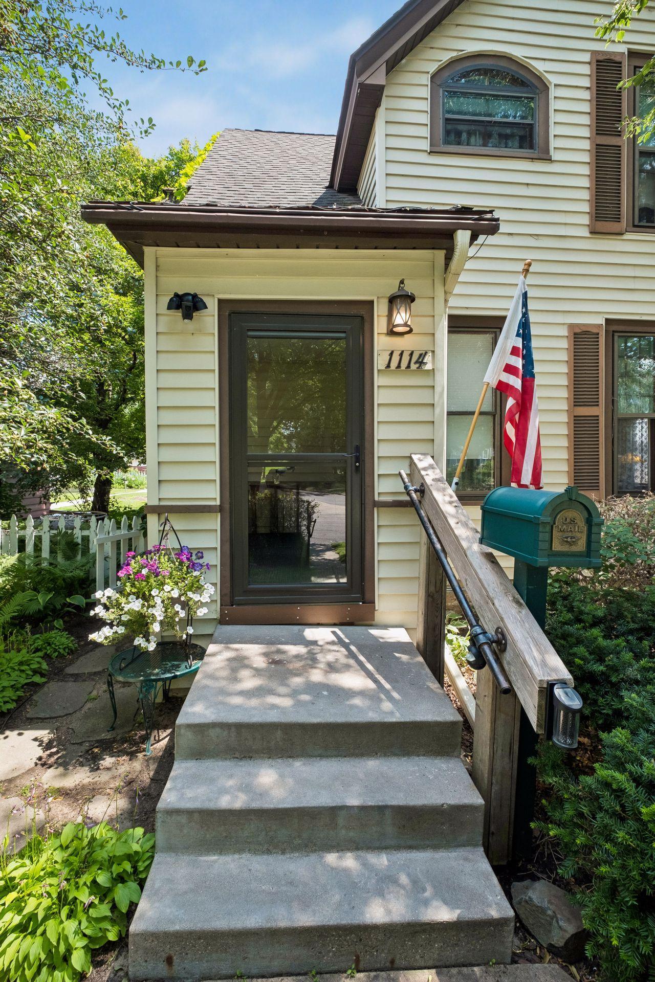 View of Residential at 1114 Gibbs Avenue, Saint Paul MN 55108, Saint Paul (4 of 43) - Mike Wilen | Minnesota Team Real Estate