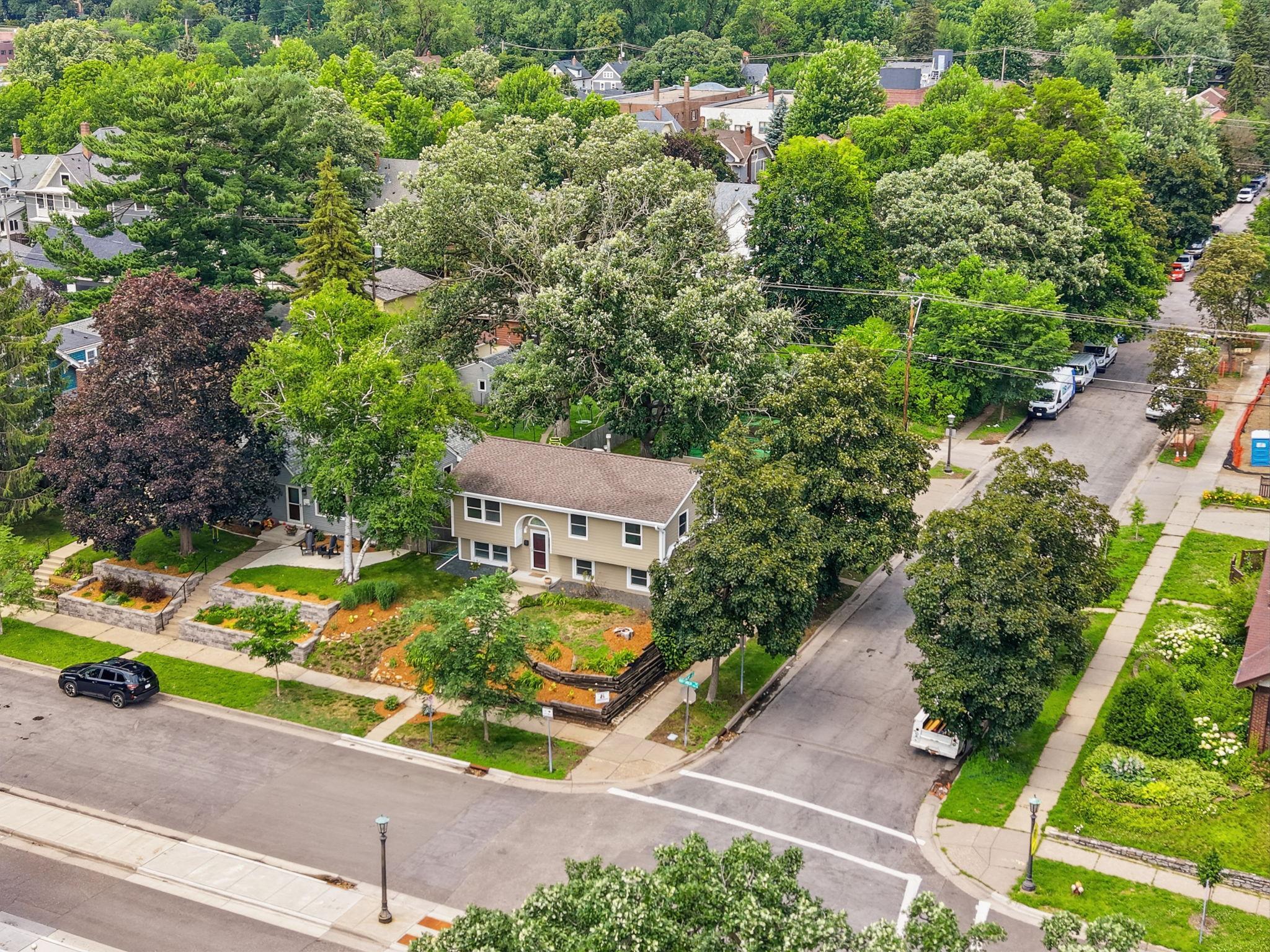 View of Residential at 1161 Goodrich Avenue, Saint Paul MN 55105, Saint Paul (67 of 71) - Mike Wilen | Minnesota Team Real Estate