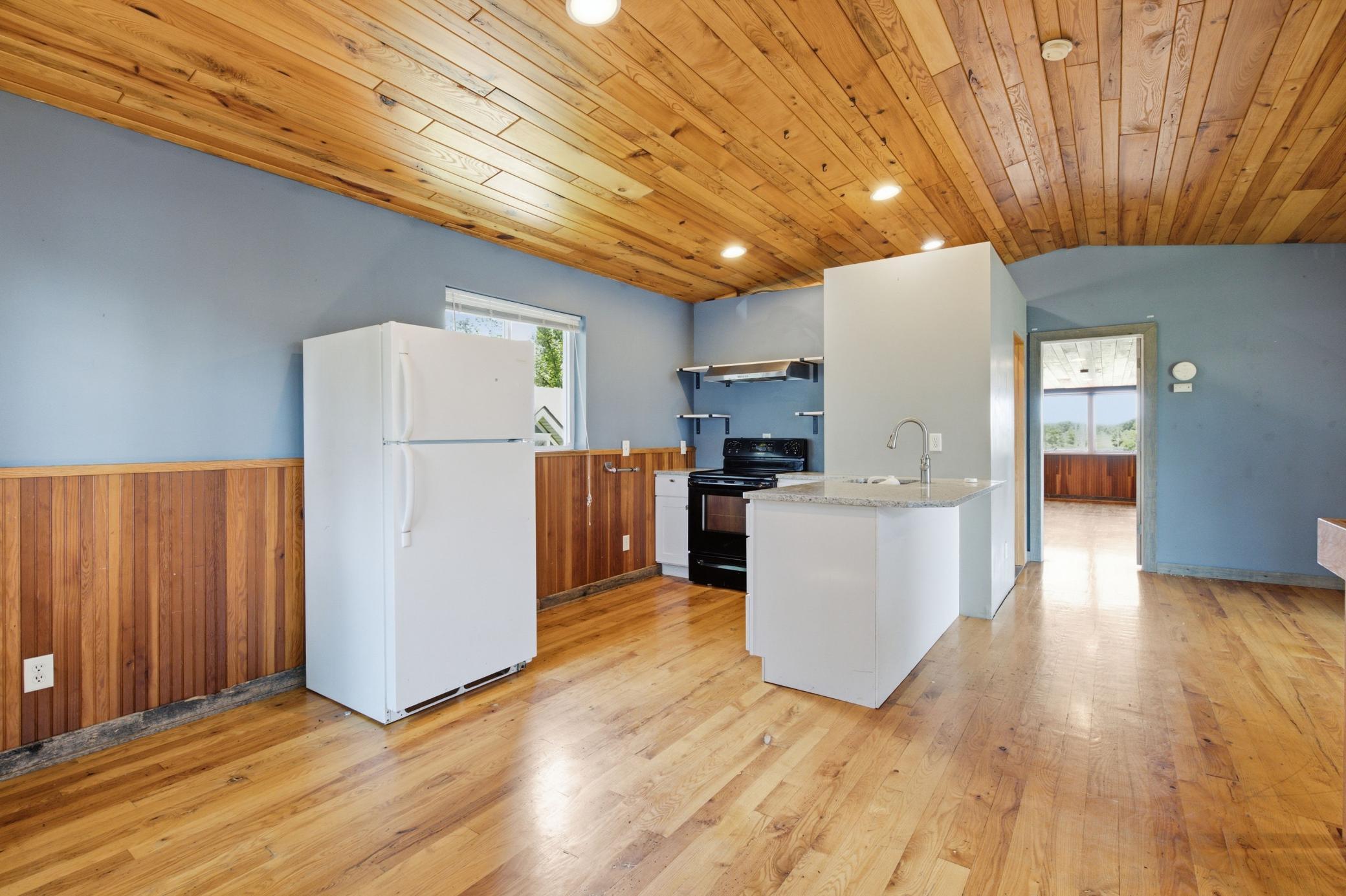 View of Residential at 1472 Concordia Avenue, Saint Paul MN 55104, Saint Paul (24 of 47) - Mike Wilen | Minnesota Team Real Estate