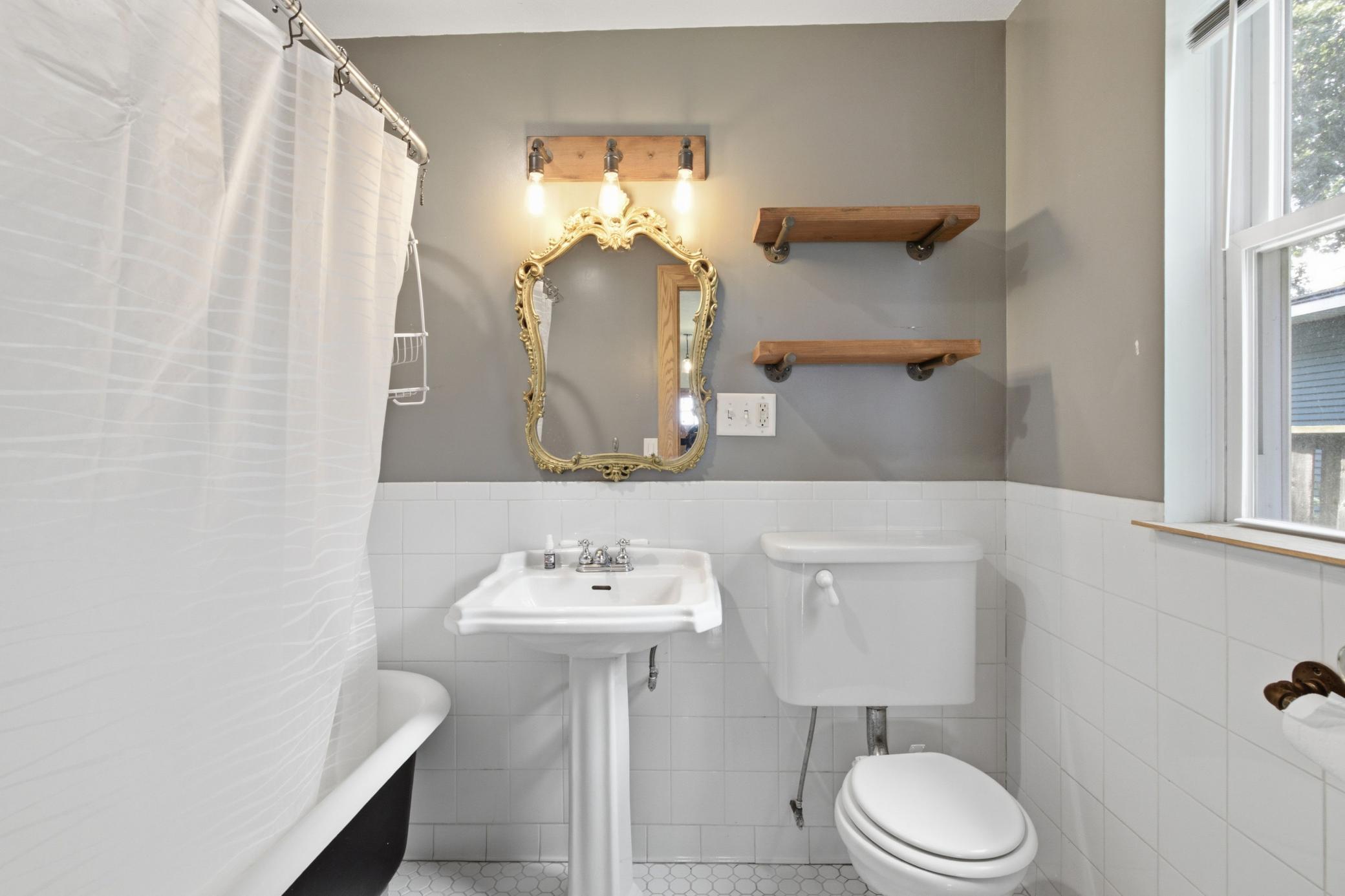 View of Residential at 1472 Concordia Avenue, Saint Paul MN 55104, Saint Paul (6 of 47) - Mike Wilen | Minnesota Team Real Estate