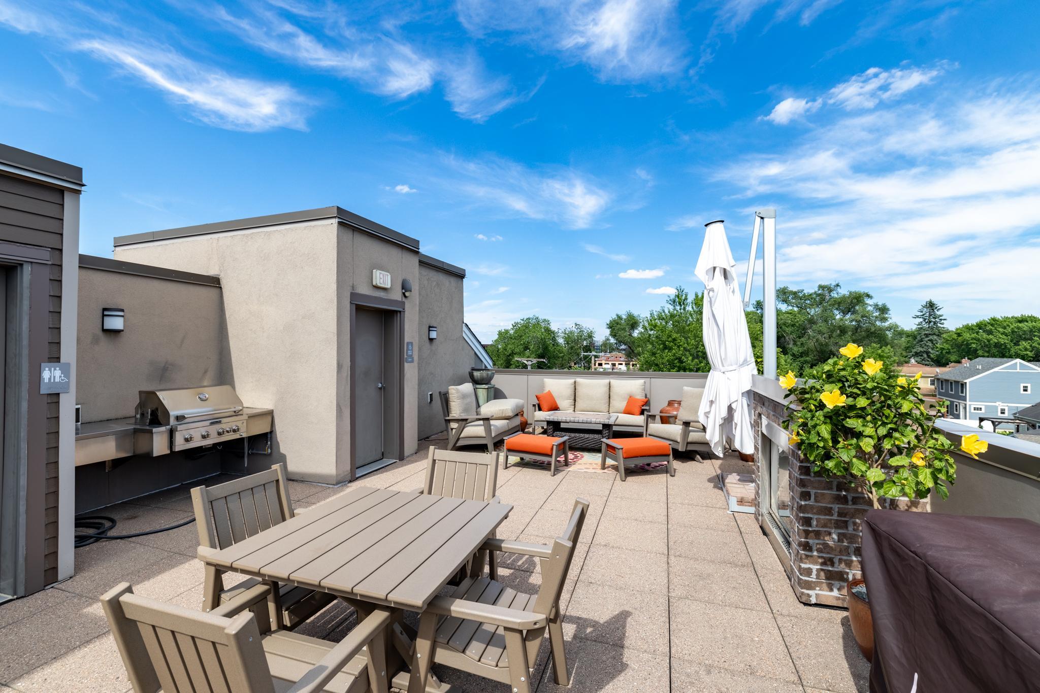 View of Residential at 3970 Wooddale Avenue #202D, Saint Louis Park MN 55416, Saint Louis Park (27 of 34) - Mike Wilen | Minnesota Team Real Estate