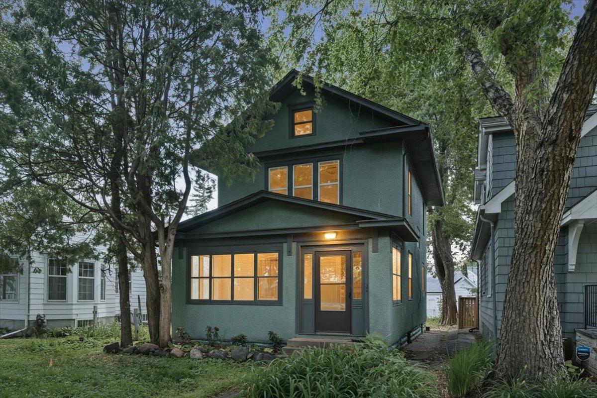 View of Residential at 712 Cedar Lake Road, Minneapolis MN 55405, Minneapolis - Mike Wilen | Minnesota Team Real Estate