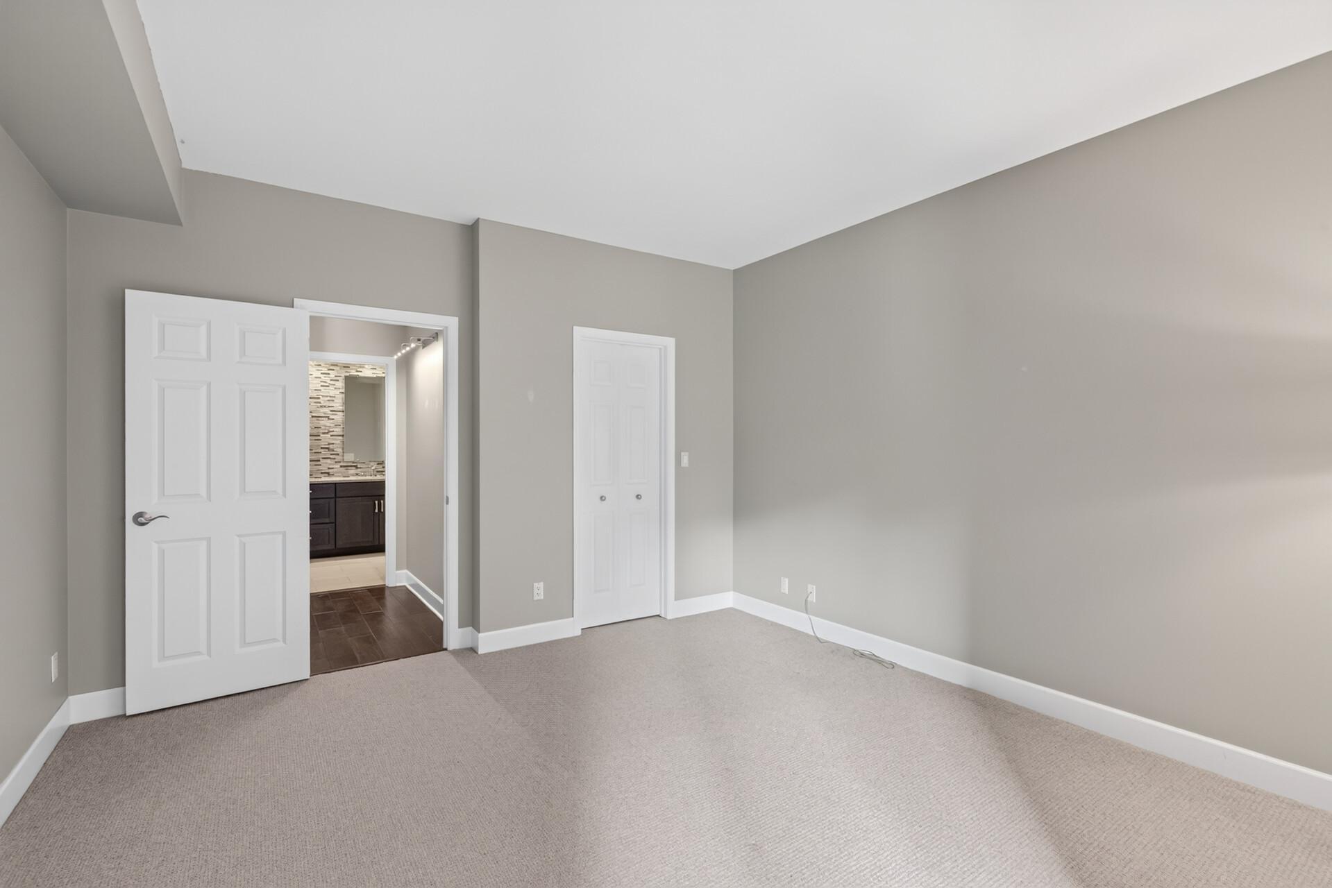 View of Residential at 1235 Yale Place #101, Minneapolis MN 55403, Minneapolis (26 of 79) - Mike Wilen | Minnesota Team Real Estate