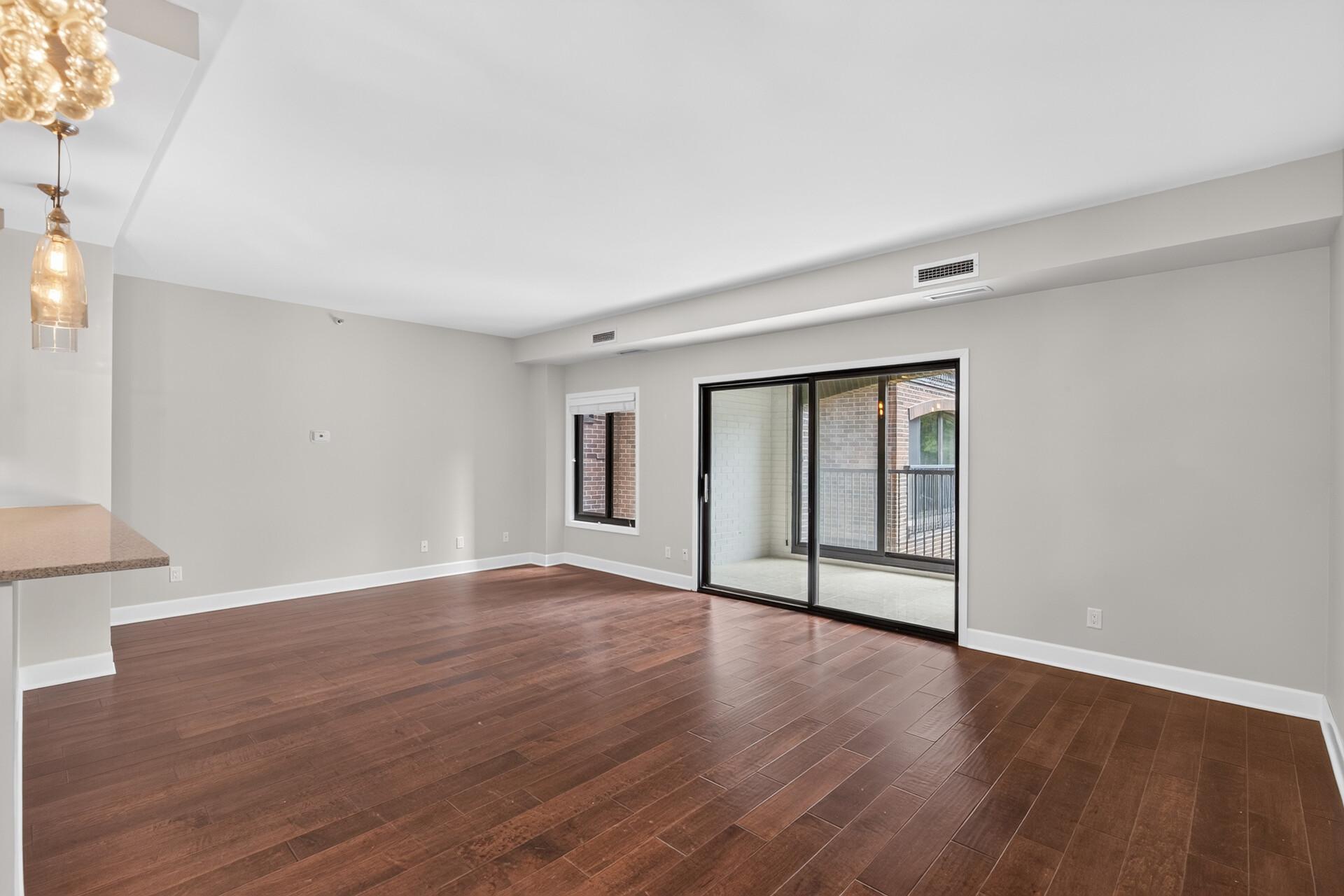 View of Residential at 1235 Yale Place #101, Minneapolis MN 55403, Minneapolis (18 of 79) - Mike Wilen | Minnesota Team Real Estate