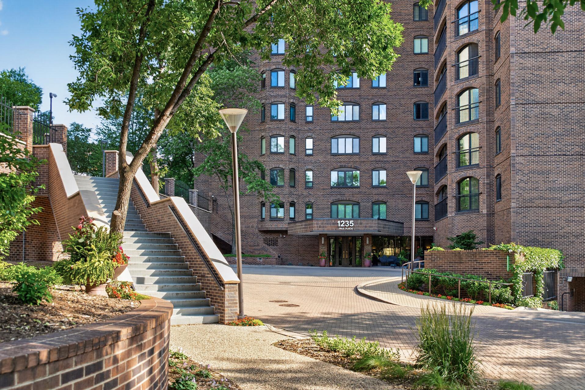 View of Residential at 1235 Yale Place #101, Minneapolis MN 55403, Minneapolis (78 of 79) - Mike Wilen | Minnesota Team Real Estate