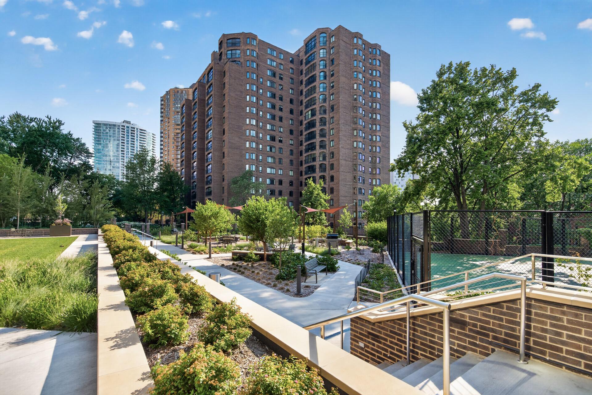 View of Residential at 1235 Yale Place #101, Minneapolis MN 55403, Minneapolis (74 of 79) - Mike Wilen | Minnesota Team Real Estate