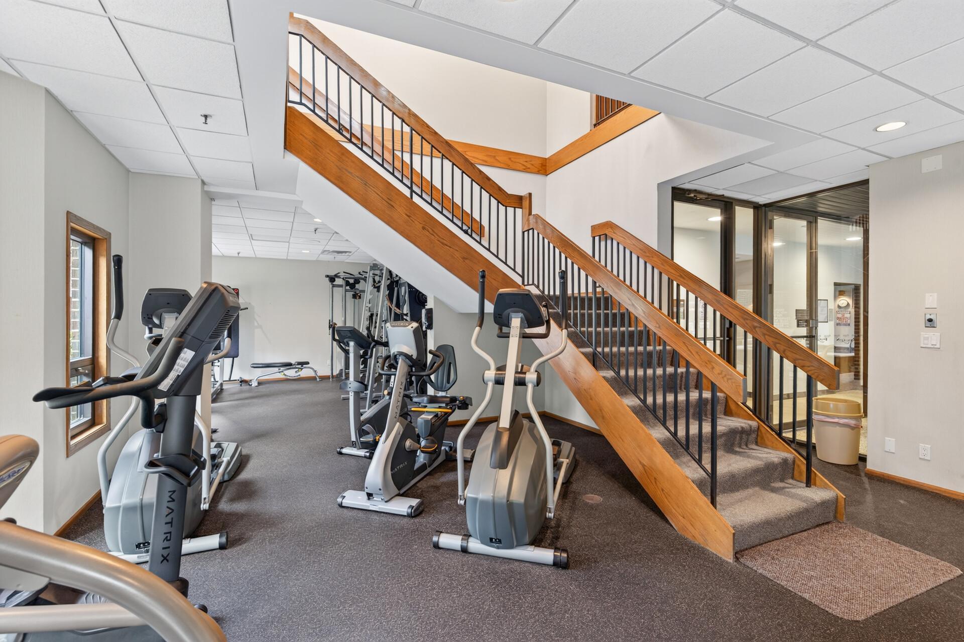 View of Residential at 1235 Yale Place #101, Minneapolis MN 55403, Minneapolis (61 of 79) - Mike Wilen | Minnesota Team Real Estate