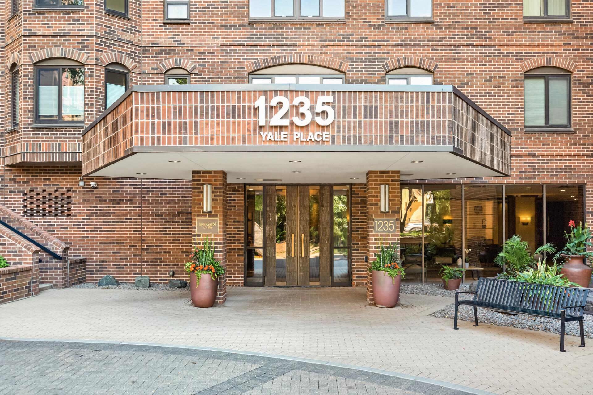View of Residential at 1235 Yale Place #101, Minneapolis MN 55403, Minneapolis (7 of 79) - Mike Wilen | Minnesota Team Real Estate