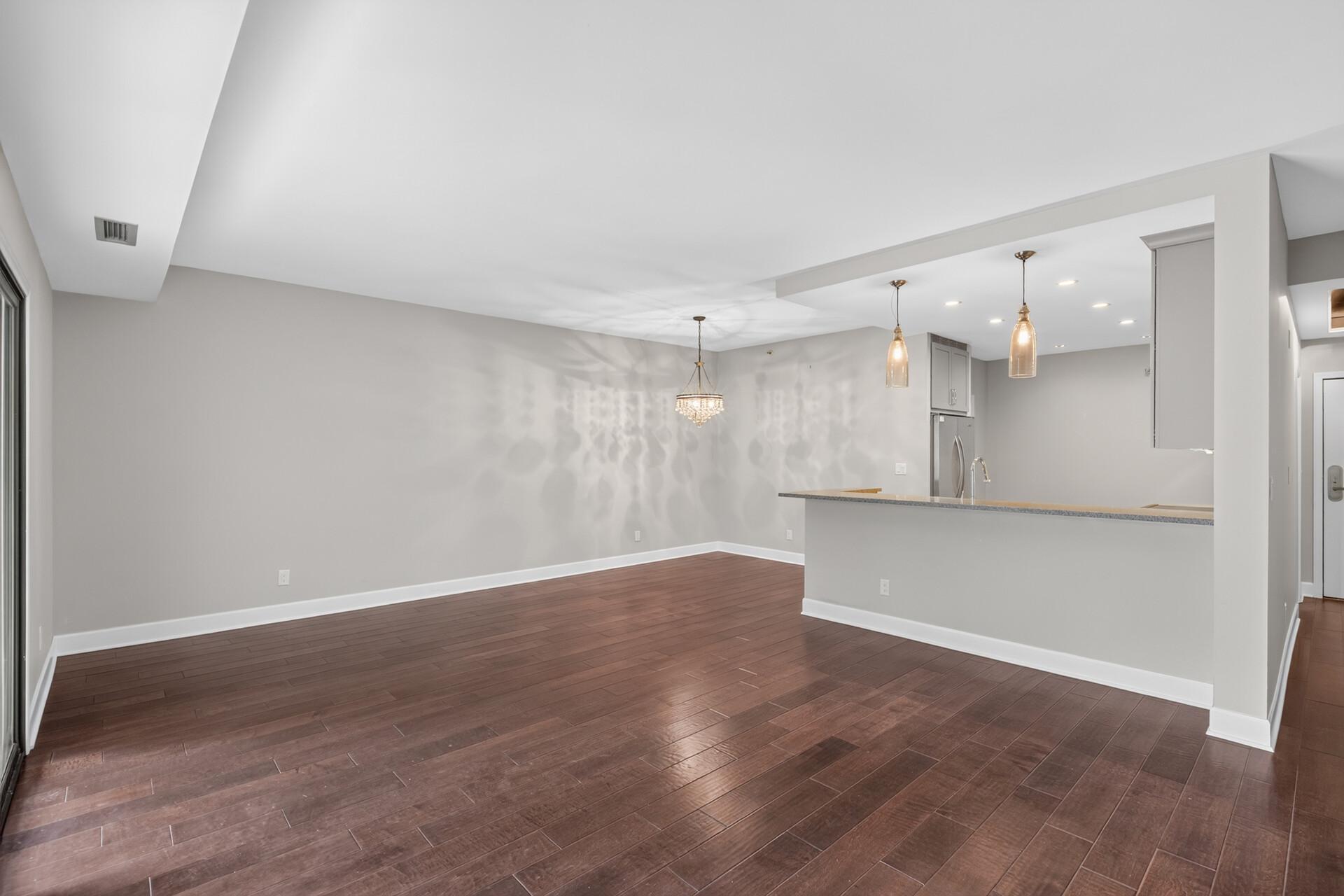 View of Residential at 1235 Yale Place #101, Minneapolis MN 55403, Minneapolis (17 of 79) - Mike Wilen | Minnesota Team Real Estate
