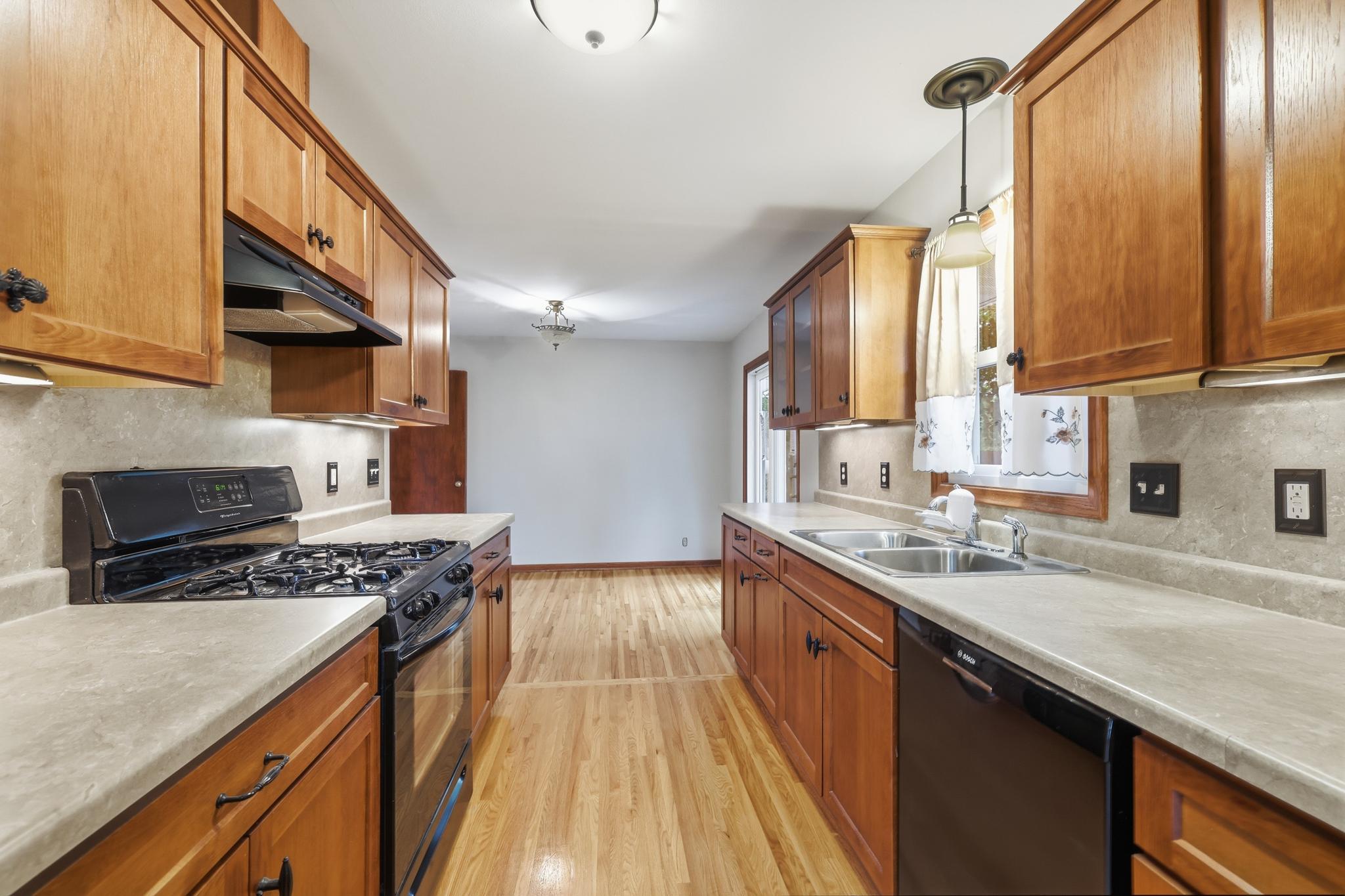 View of Residential at 8739 Hadley Avenue, Cottage Grove MN 55016, Cottage Grove (11 of 33) - Mike Wilen | Minnesota Team Real Estate