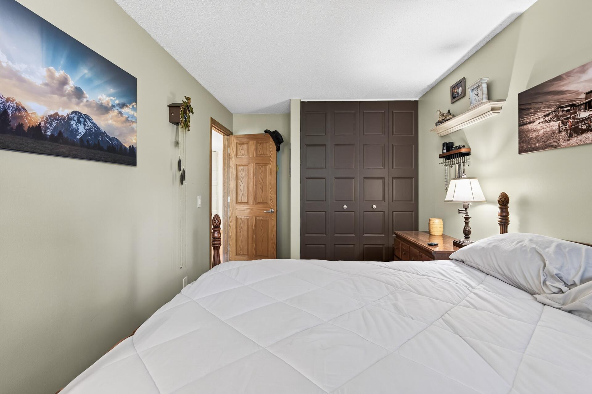 View of Residential at 1601 Innsbruck Drive #215NE, Fridley MN 55432, Fridley (24 of 41) - Mike Wilen | Minnesota Team Real Estate