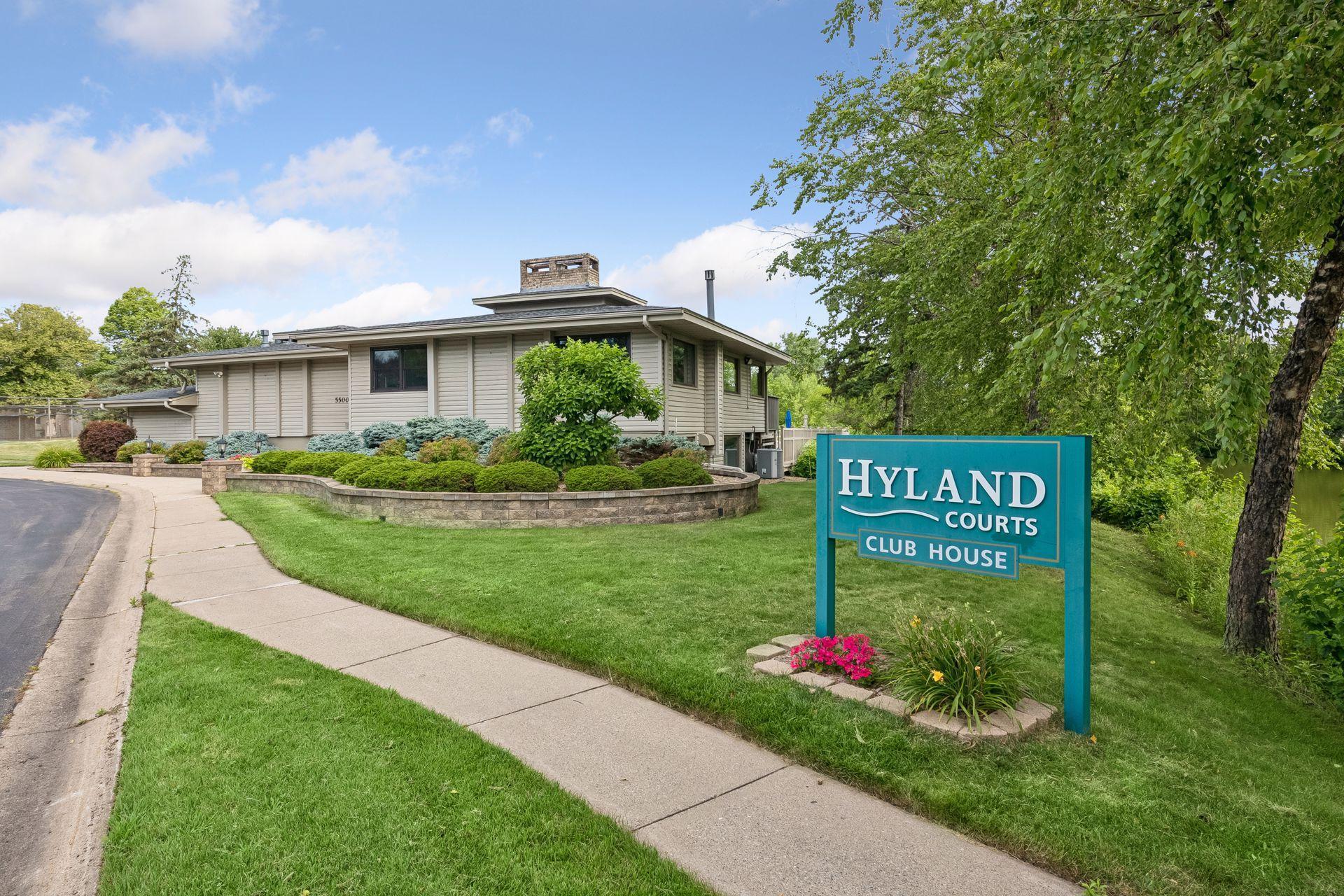 View of Residential at 5722 Hyland Courts Drive, Bloomington MN 55437, Bloomington (41 of 55) - Mike Wilen | Minnesota Team Real Estate
