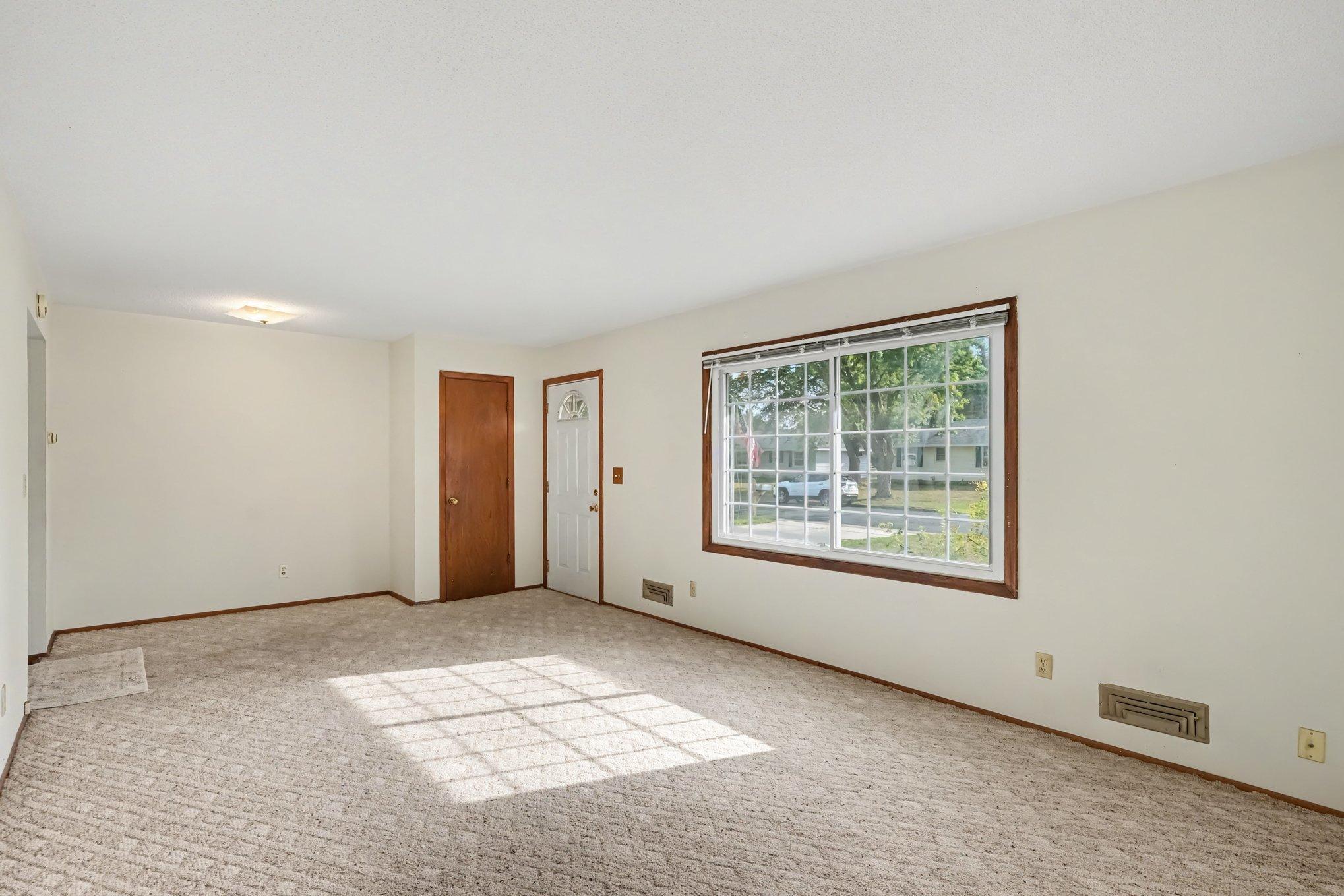 View of Residential at 14669 Danbury Avenue, Rosemount MN 55068, Rosemount (5 of 26) - Mike Wilen | Minnesota Team Real Estate