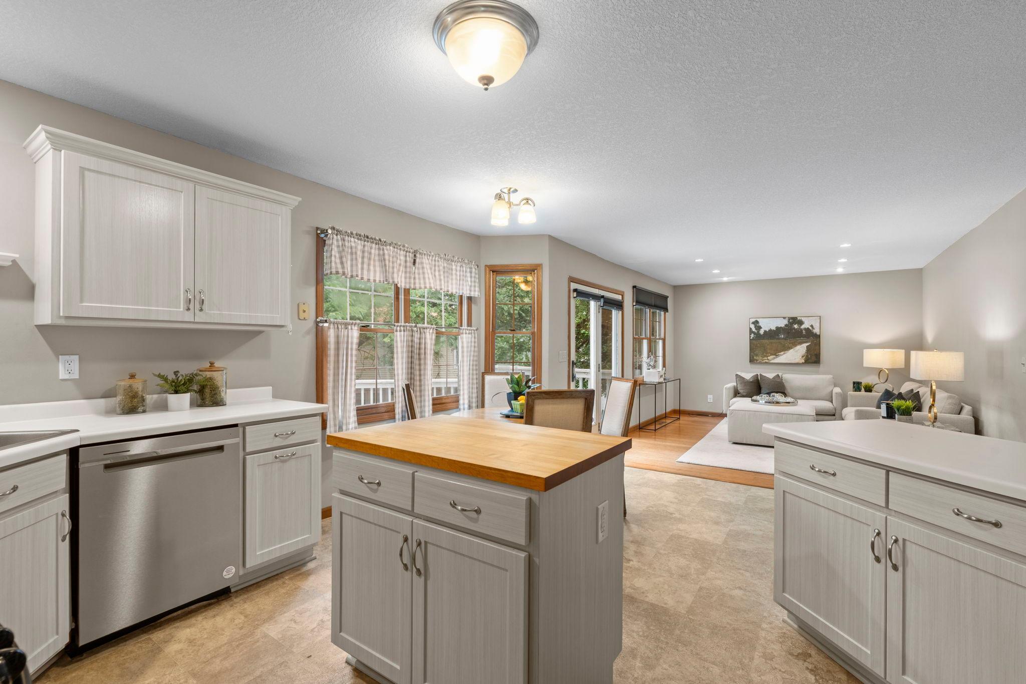 View of Residential at 11107 Rhode Island Avenue, Bloomington MN 55438, Bloomington (14 of 65) - Mike Wilen | Minnesota Team Real Estate