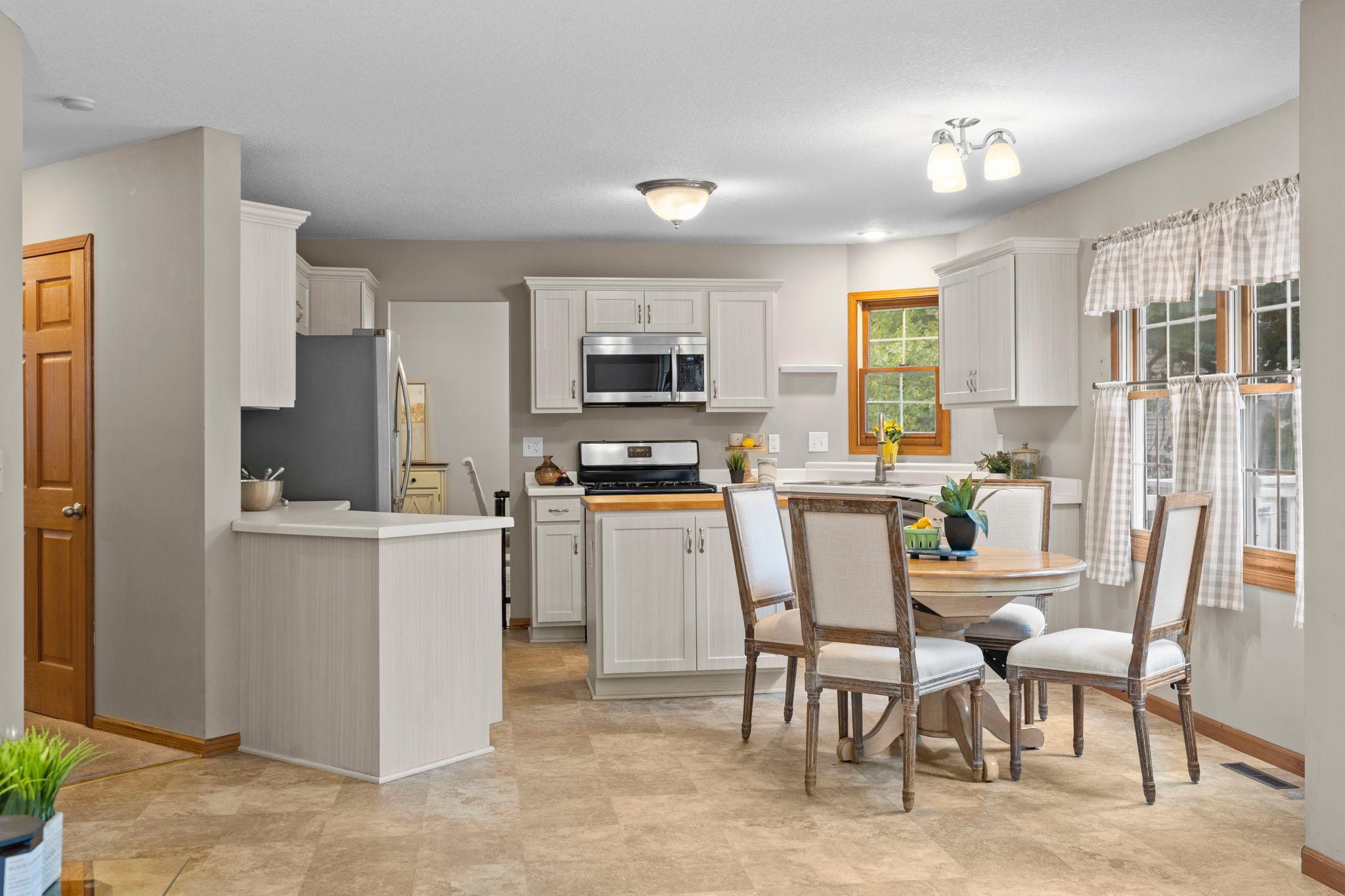 View of Residential at 11107 Rhode Island Avenue, Bloomington MN 55438, Bloomington (11 of 65) - Mike Wilen | Minnesota Team Real Estate