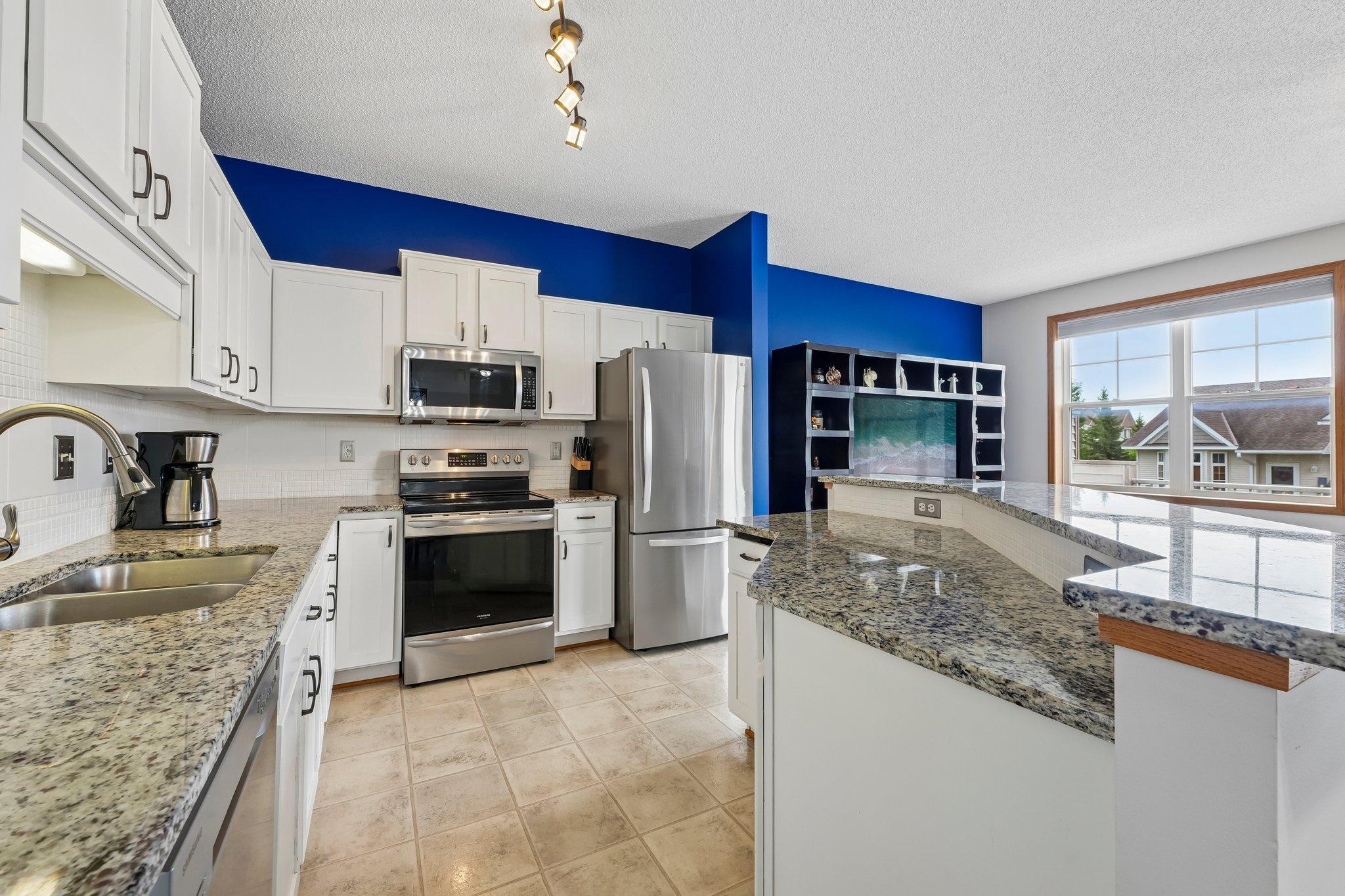 View of Residential at 20651 Hampshire Way, Lakeville MN 55044, Lakeville (13 of 29) - Mike Wilen | Minnesota Team Real Estate