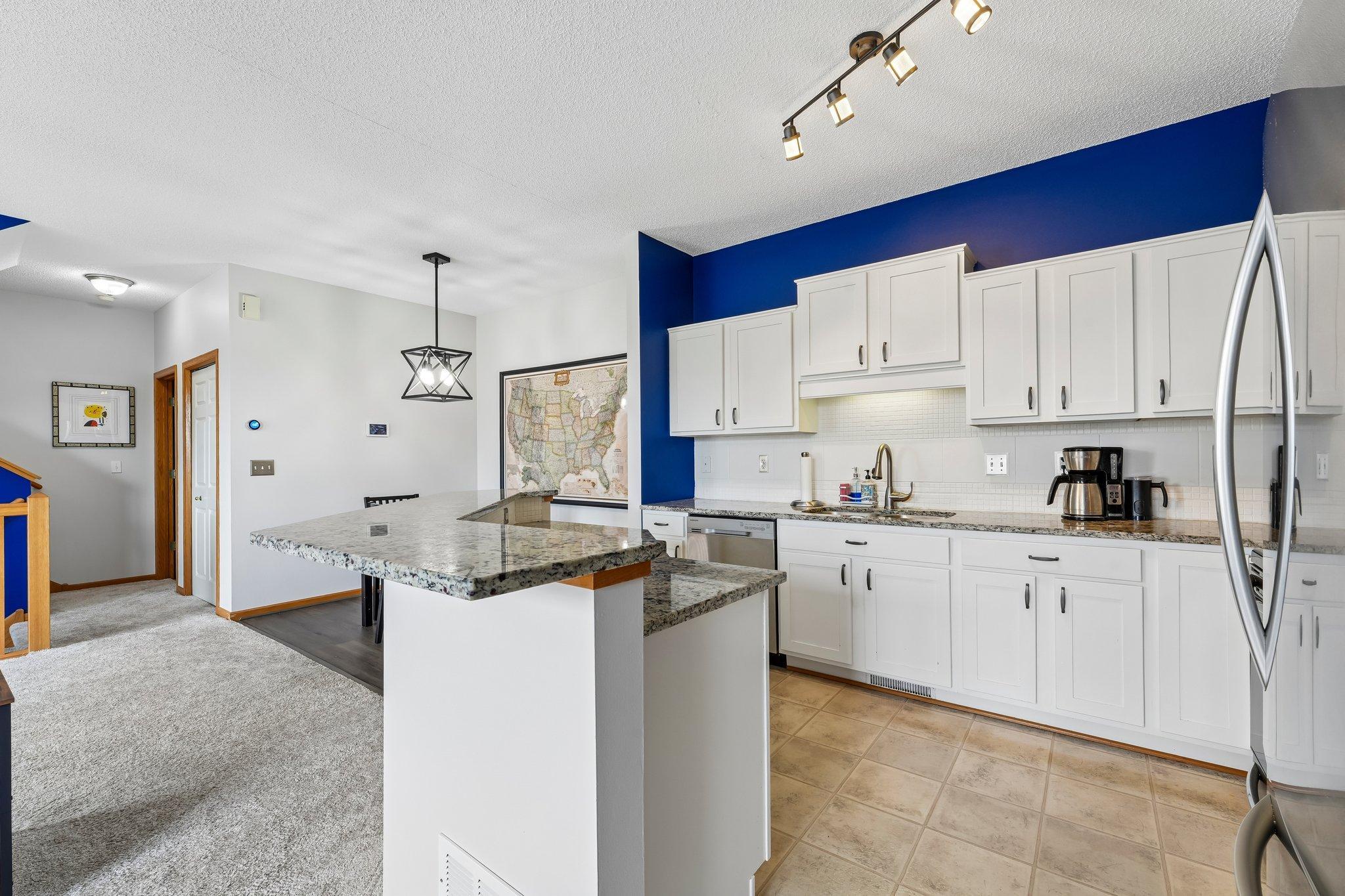 View of Residential at 20651 Hampshire Way, Lakeville MN 55044, Lakeville (10 of 29) - Mike Wilen | Minnesota Team Real Estate