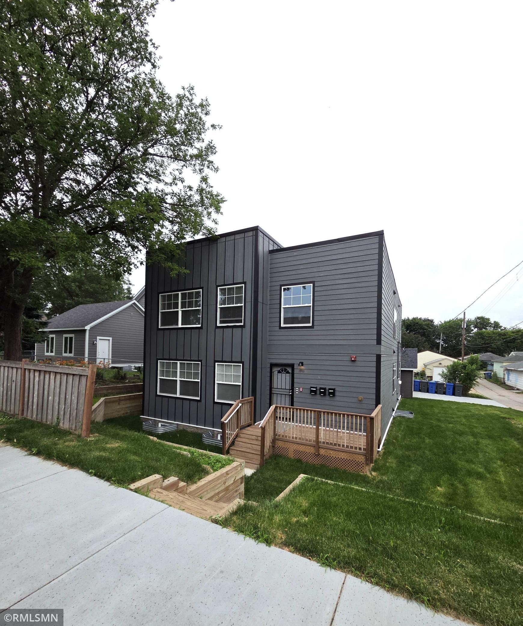 View of Residential Income at 1911 32nd Street, Minneapolis MN 55407, Minneapolis (2 of 12) - Mike Wilen | Minnesota Team Real Estate
