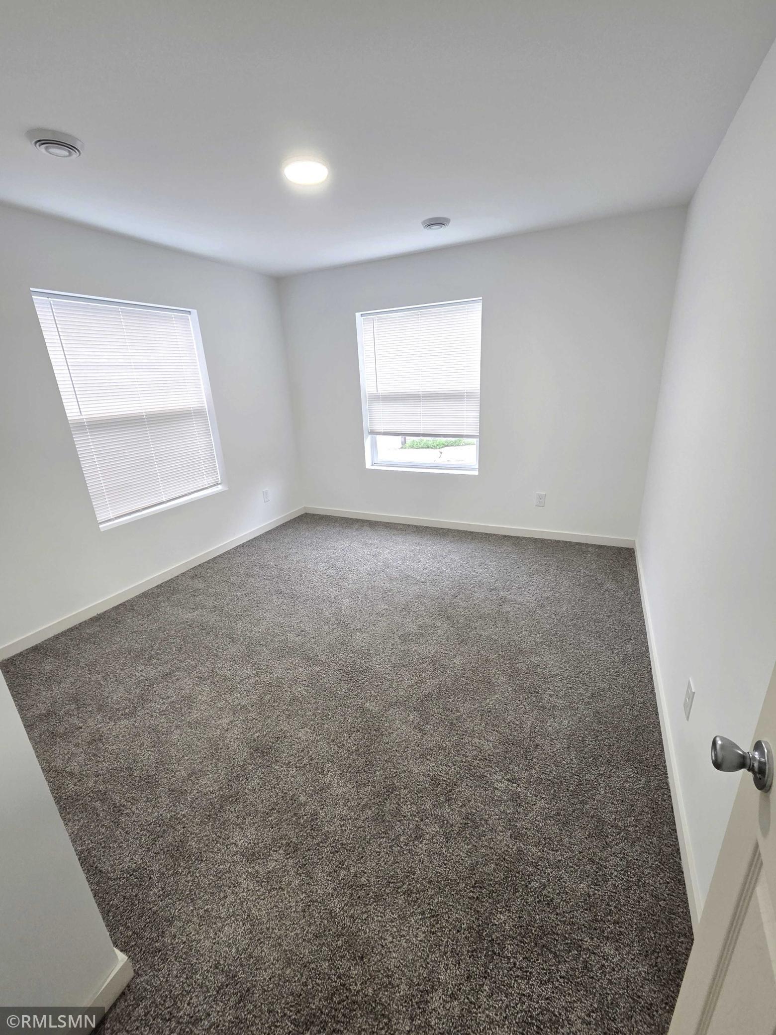 View of Residential Income at 1911 32nd Street, Minneapolis MN 55407, Minneapolis (10 of 12) - Mike Wilen | Minnesota Team Real Estate