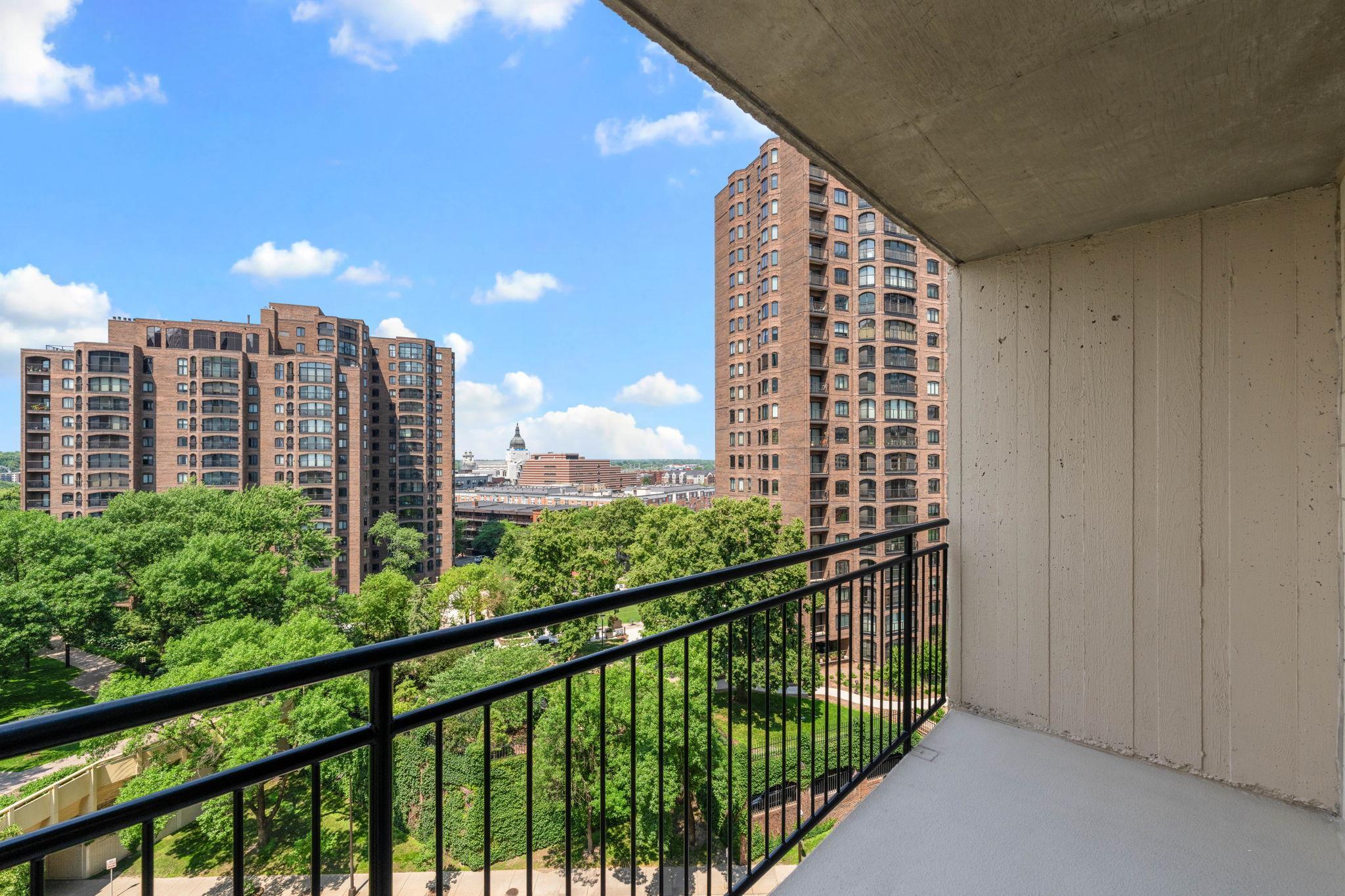 View of Residential at 1225 Lasalle Avenue #1106, Minneapolis MN 55403, Minneapolis (8 of 22) - Mike Wilen | Minnesota Team Real Estate