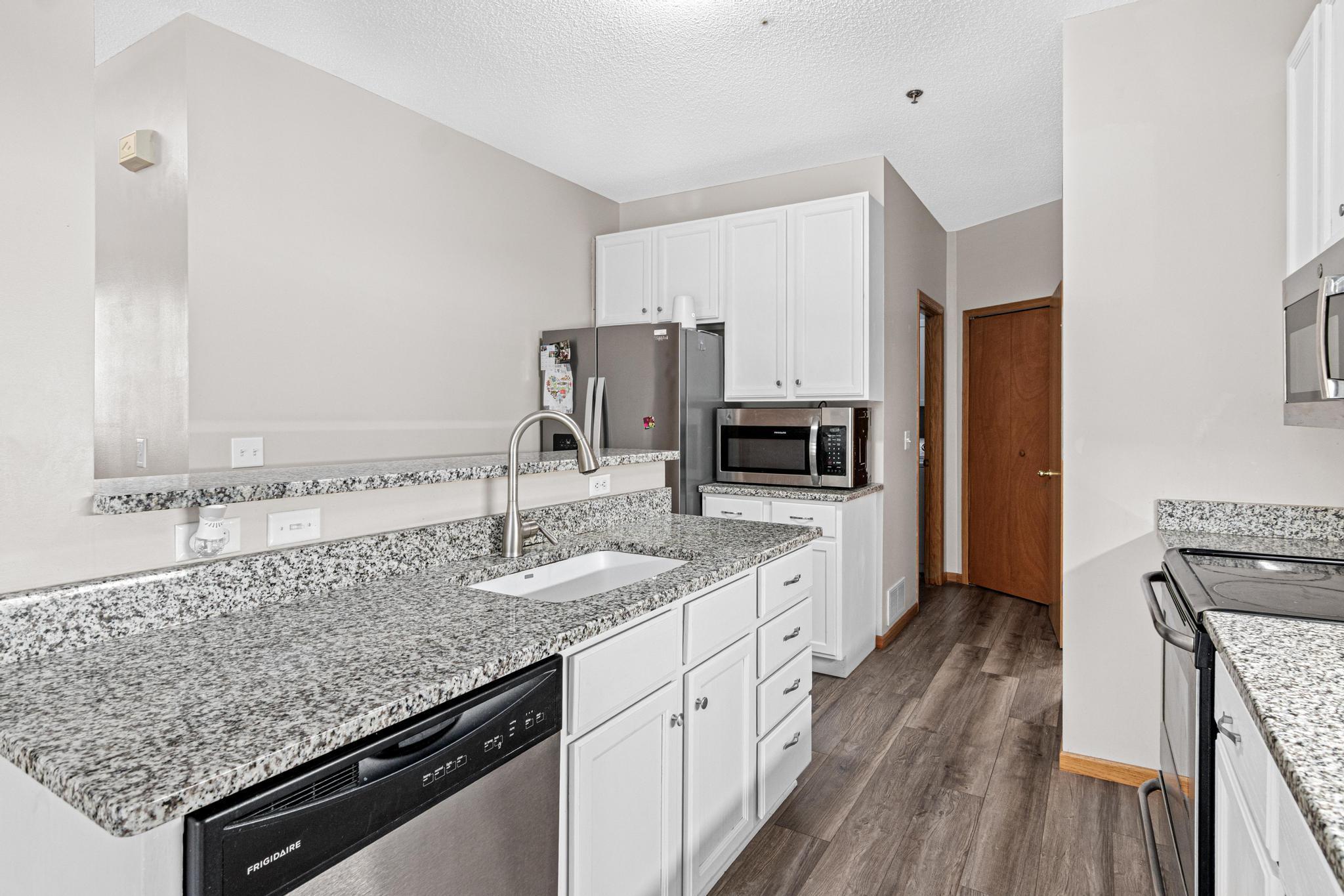 View of Residential at 17980 Cobblestone Way, Eden Prairie MN 55347, Eden Prairie (13 of 27) - Mike Wilen | Minnesota Team Real Estate