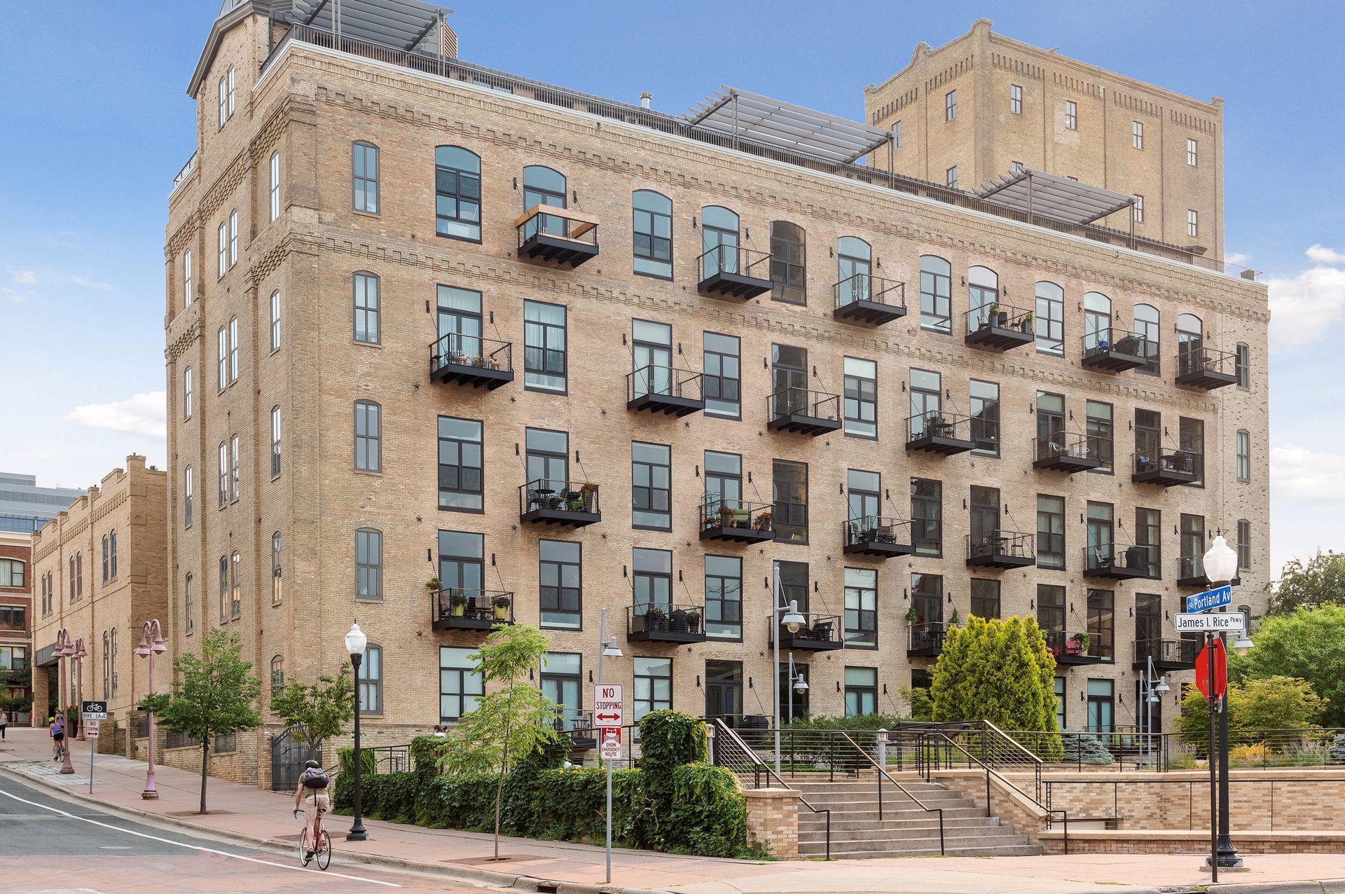 View of Residential at 150 Portland Avenue #500, Minneapolis MN 55401, Minneapolis (69 of 150) - Mike Wilen | Minnesota Team Real Estate