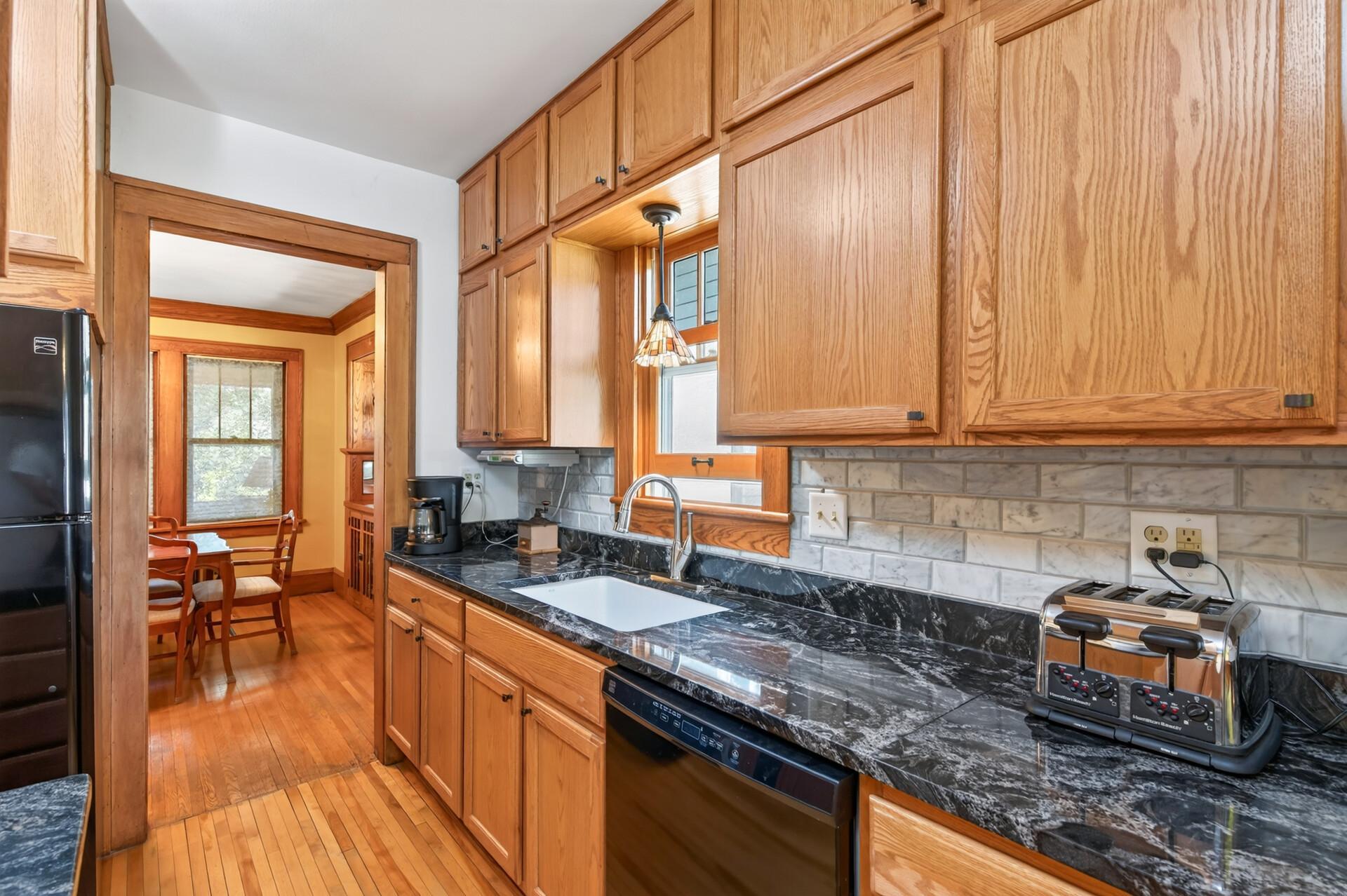 View of Residential at 1587 Wellesley Avenue, Saint Paul MN 55105, Saint Paul (18 of 55) - Mike Wilen | Minnesota Team Real Estate