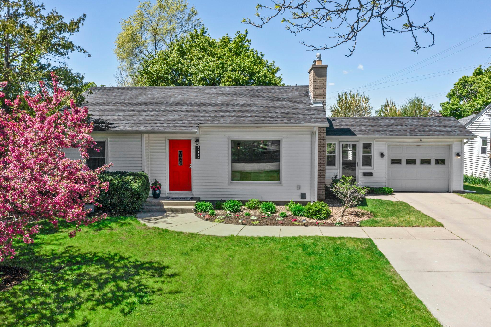 View of Residential at 3722 Rhode Island Avenue, Saint Louis Park MN 55426, Saint Louis Park - Mike Wilen | Minnesota Team Real Estate