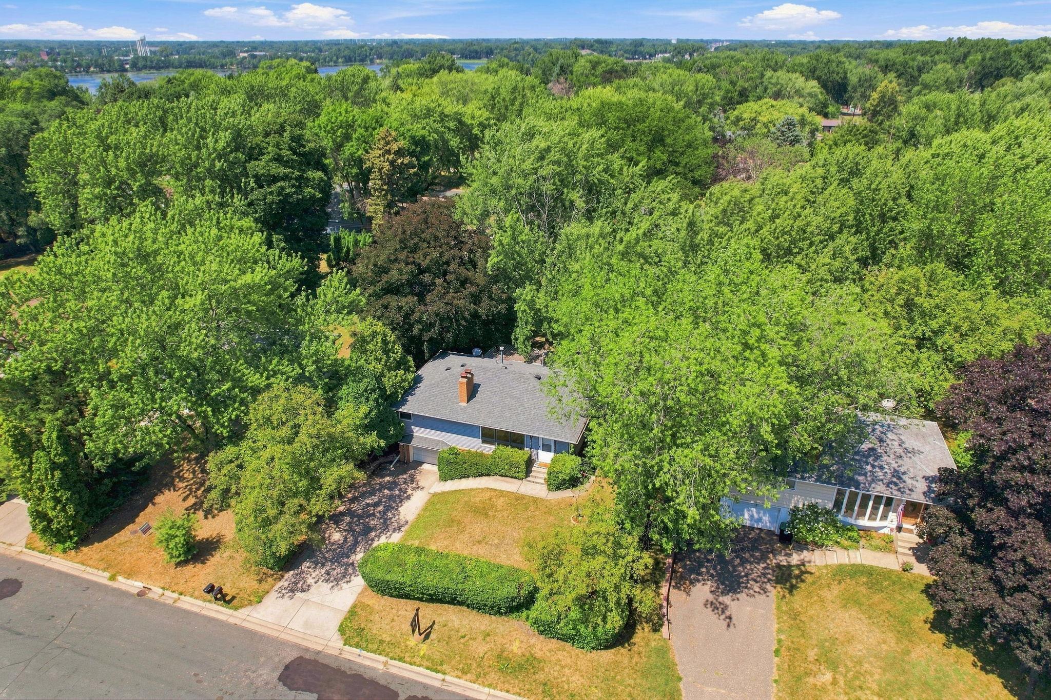 View of Residential at 1101 Lynde Drive, Fridley MN 55432, Fridley (38 of 42) - Mike Wilen | Minnesota Team Real Estate