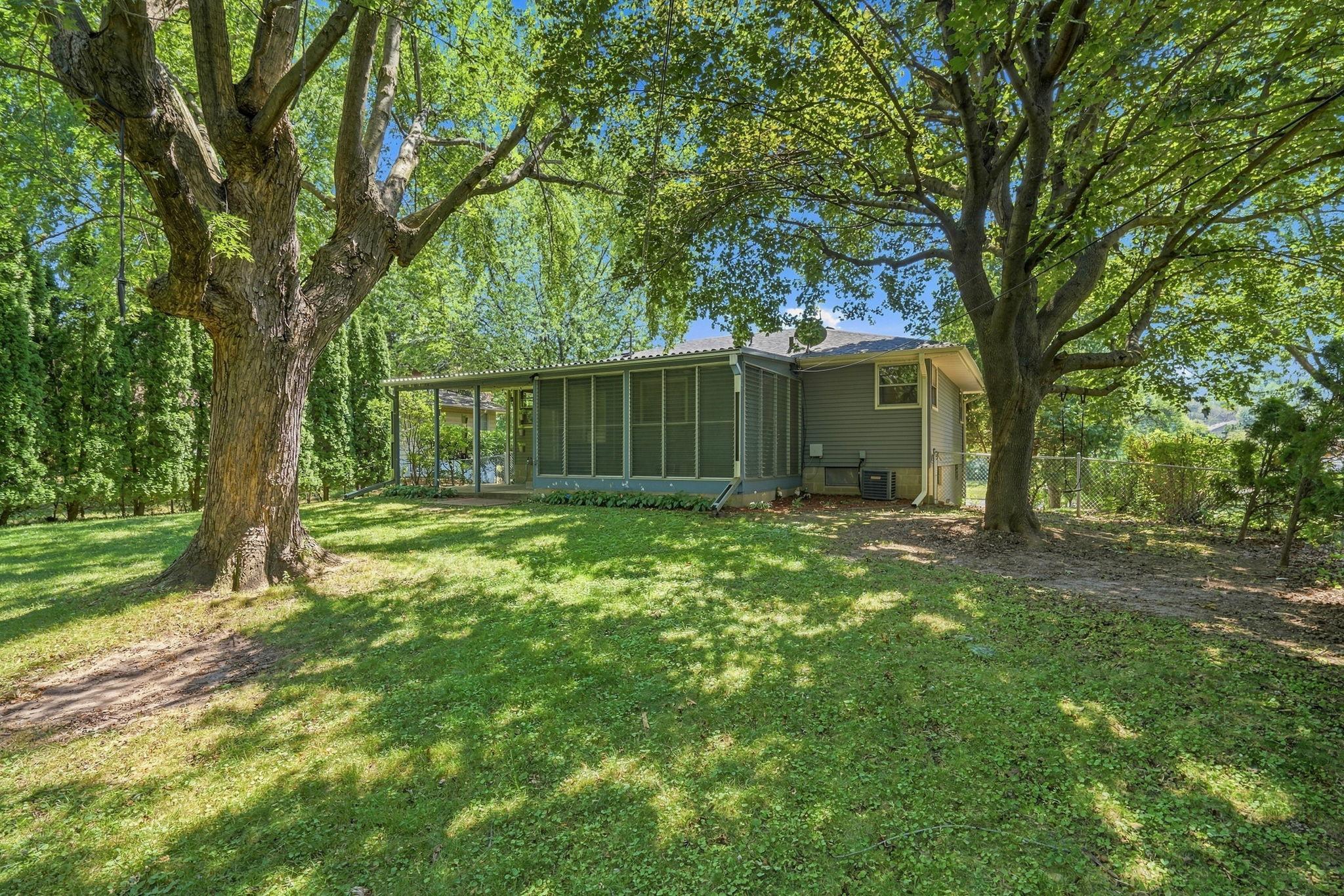 View of Residential at 1101 Lynde Drive, Fridley MN 55432, Fridley (37 of 42) - Mike Wilen | Minnesota Team Real Estate