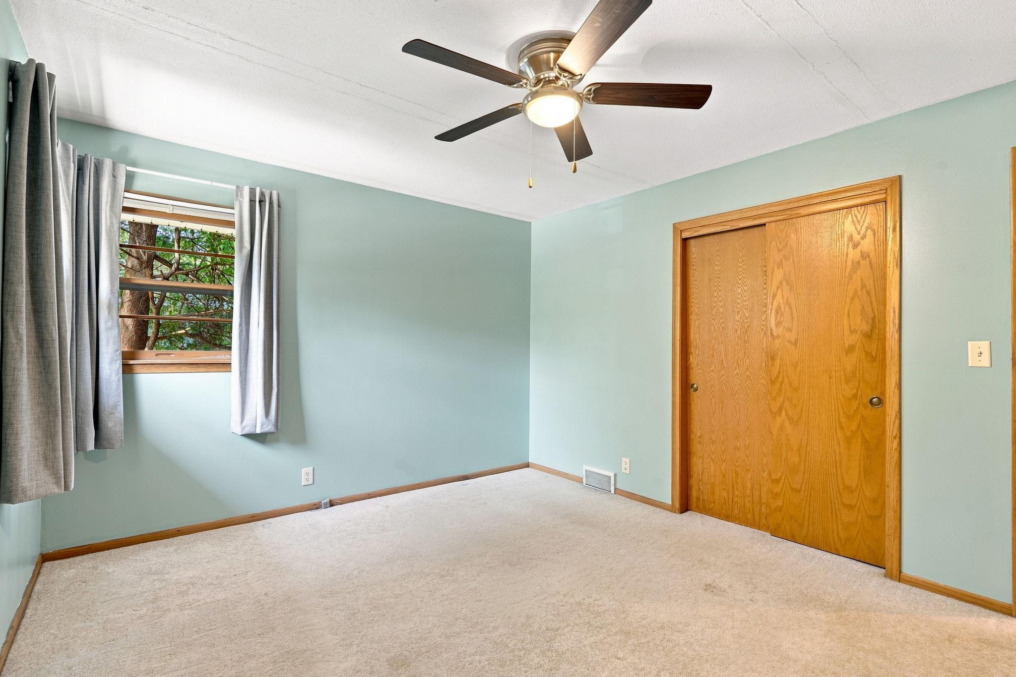 View of Residential at 1101 Lynde Drive, Fridley MN 55432, Fridley (18 of 42) - Mike Wilen | Minnesota Team Real Estate